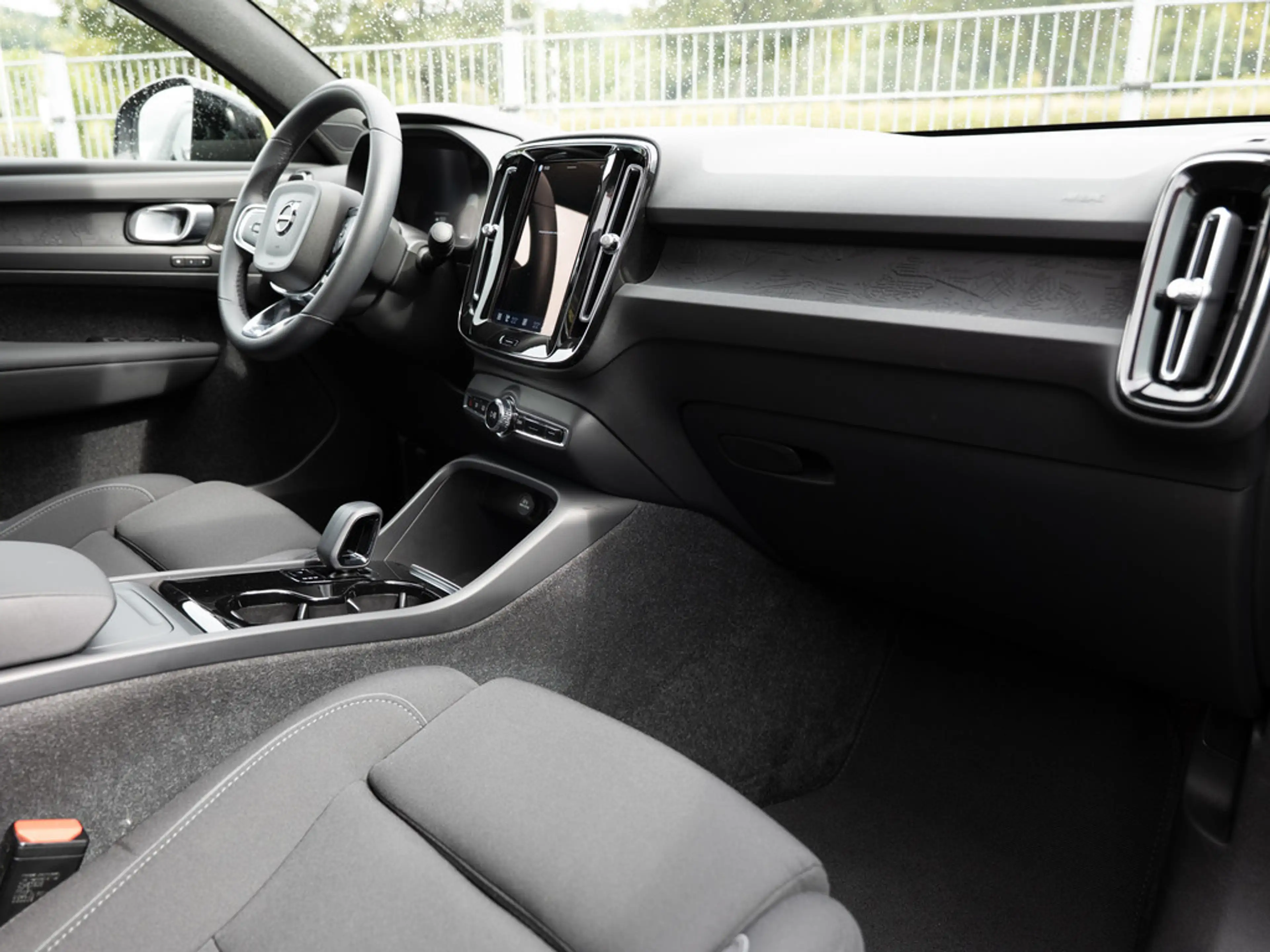 Volvo C40 Ultimate Recharge Pure Electric 2WD PANO — photo 29