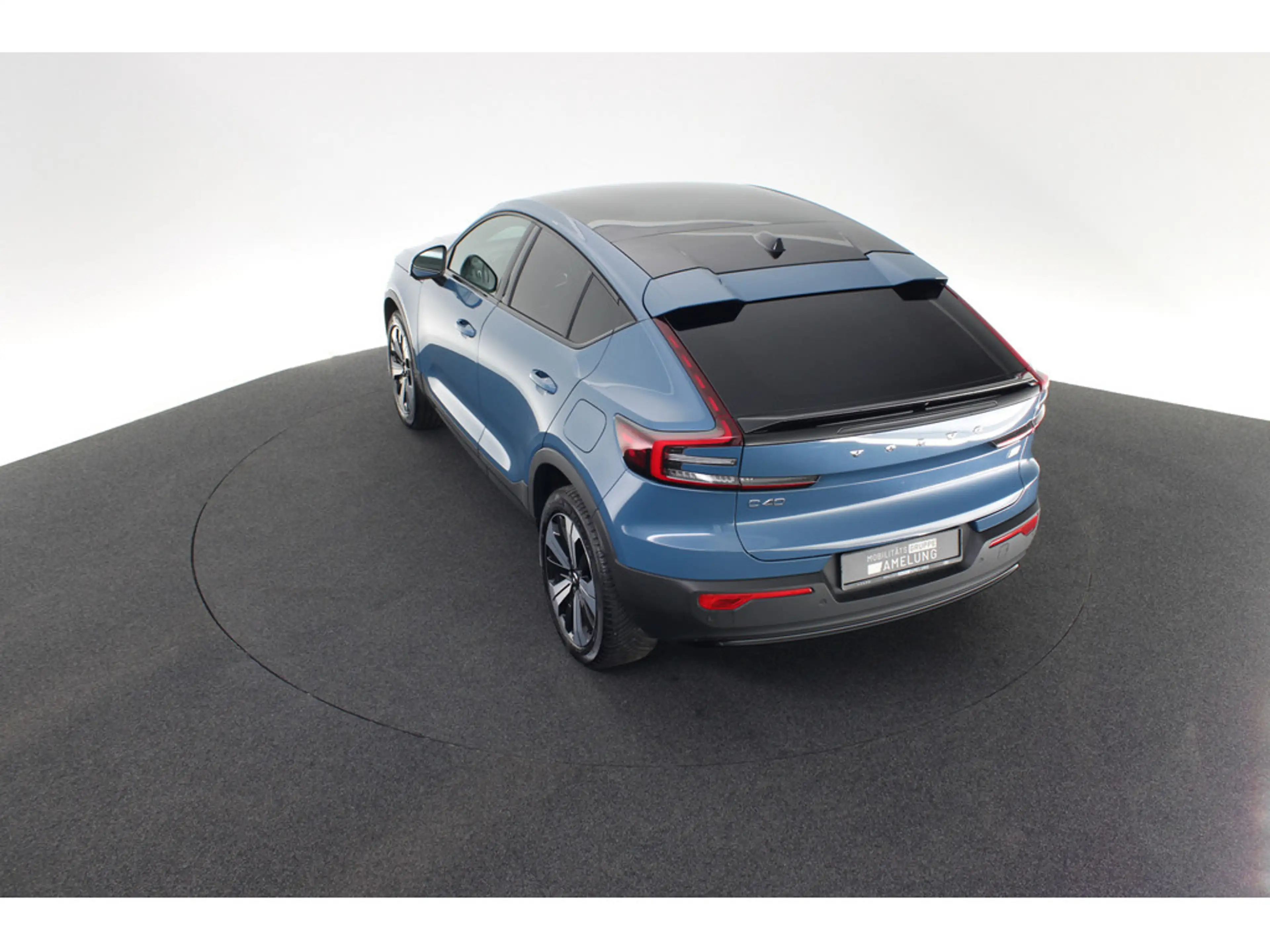 Volvo C40 Ultimate Recharge Pure Electric 2WD PANO — photo 17
