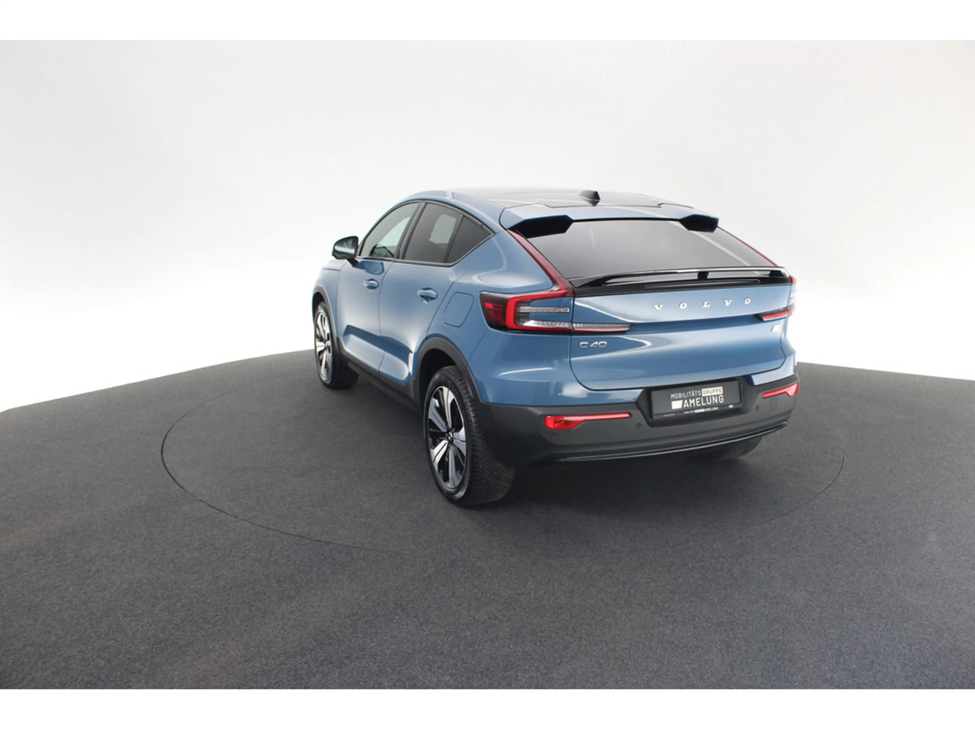 Volvo C40 Ultimate Recharge Pure Electric 2WD PANO — photo 15