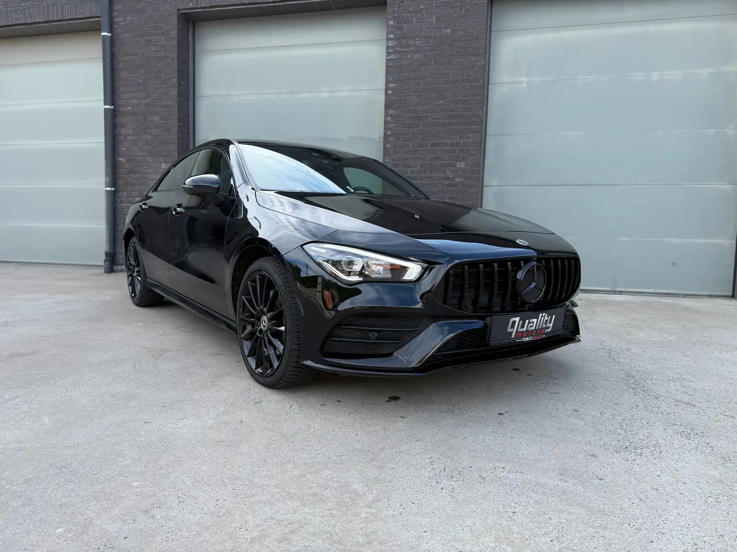 Mercedes-Benz CLA 250 e PLUG-IN // AMG-PACK // LEDER // 360° CAMERA Чорний - 1