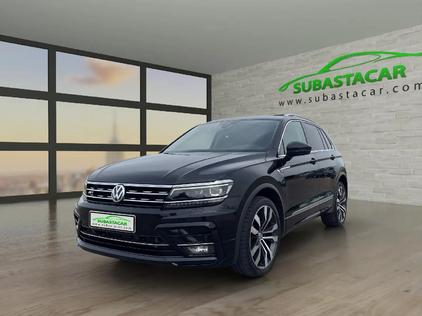 Volkswagen Tiguan 2.0TDI Sport 4Motion DSG 176kW Negro - 1