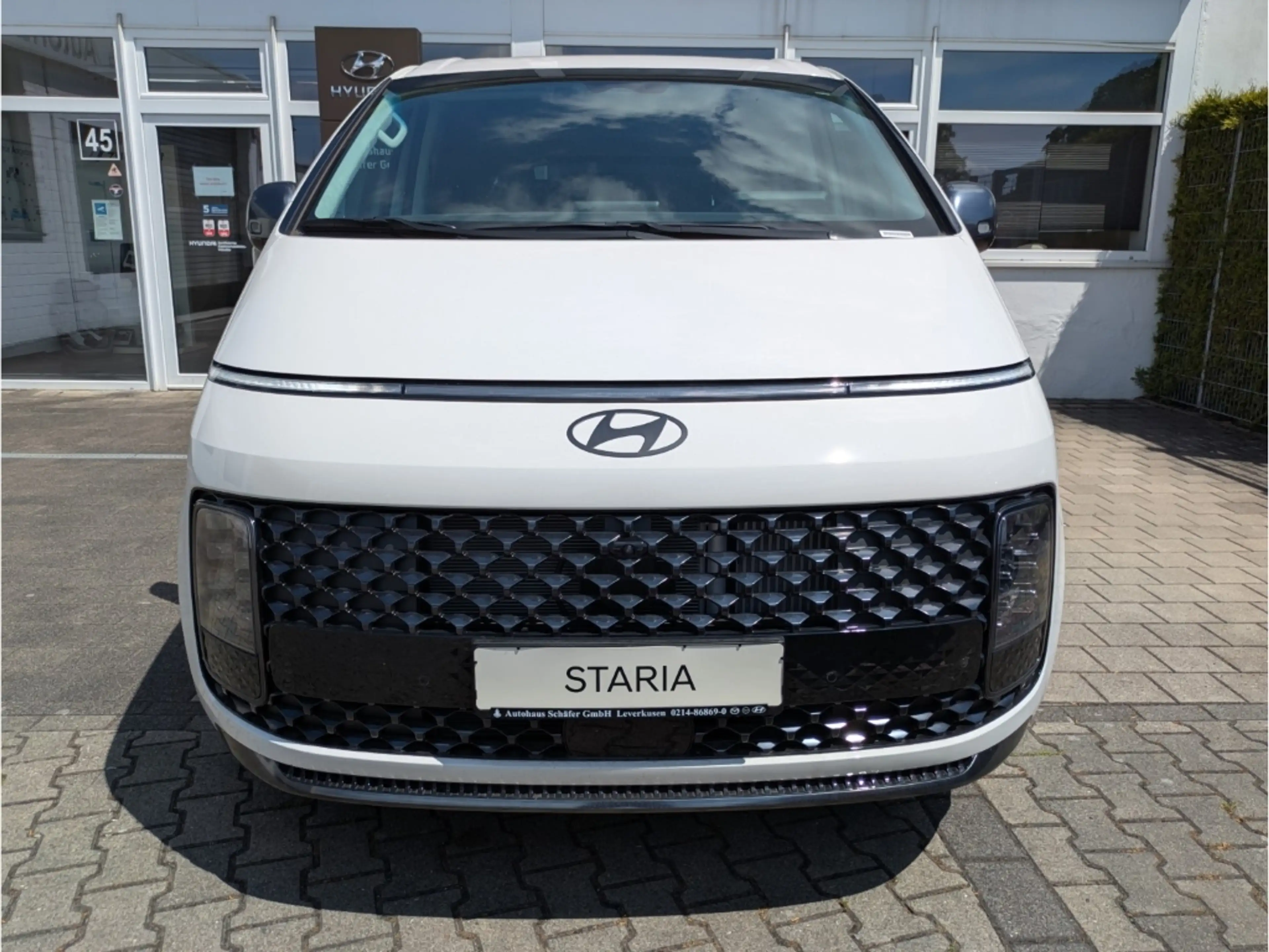 Hyundai STARIA HEV SIGNATURE 1.6 T-GDI 6-AT 7-Sitzer Pano Navi Le — photo 2