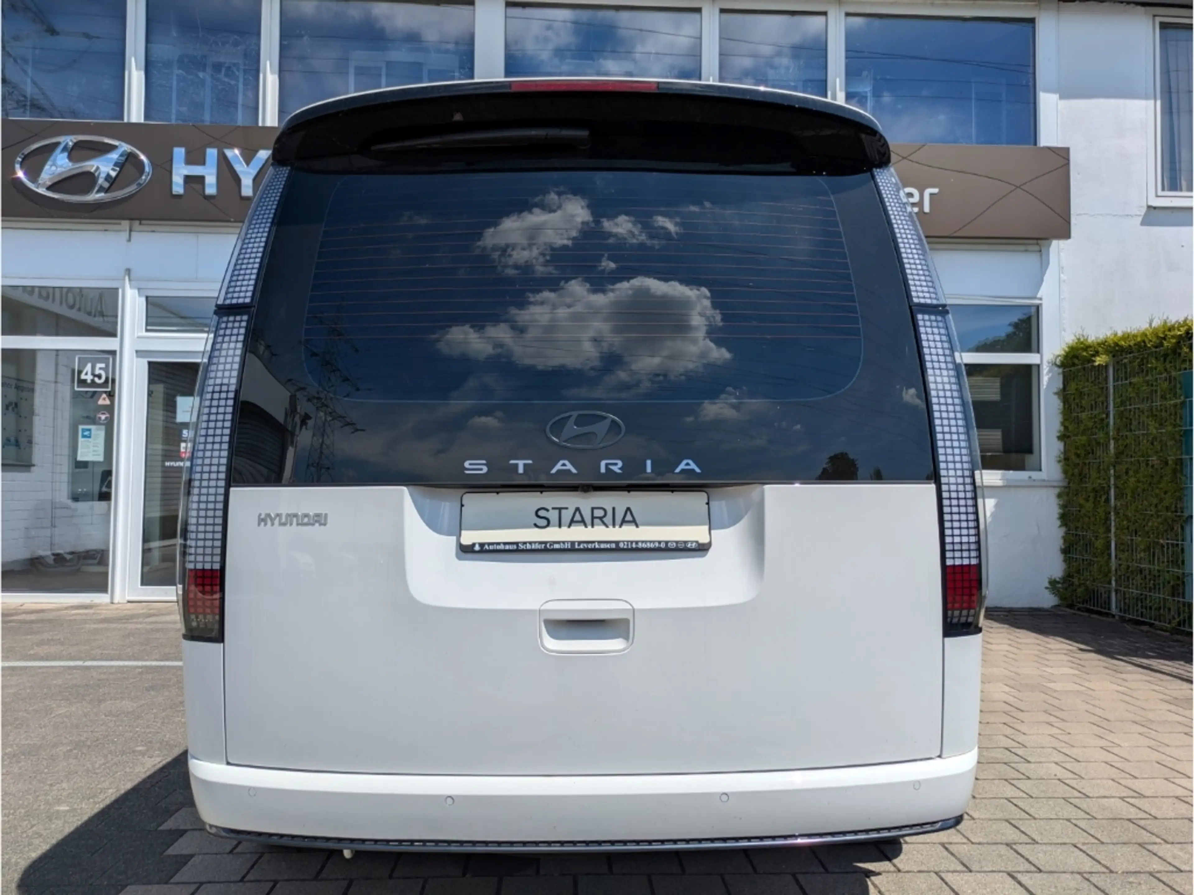 Hyundai STARIA HEV SIGNATURE 1.6 T-GDI 6-AT 7-Sitzer Pano Navi Le — photo 4