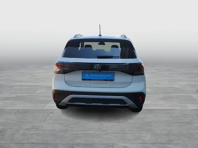 Volkswagen T-Cross view 5