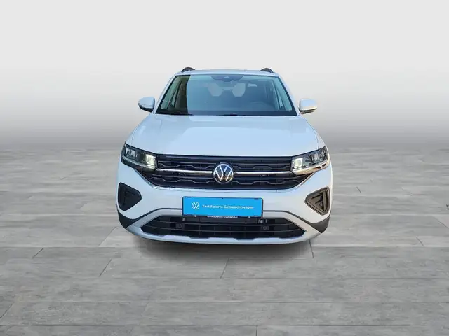 Volkswagen T-Cross view 2