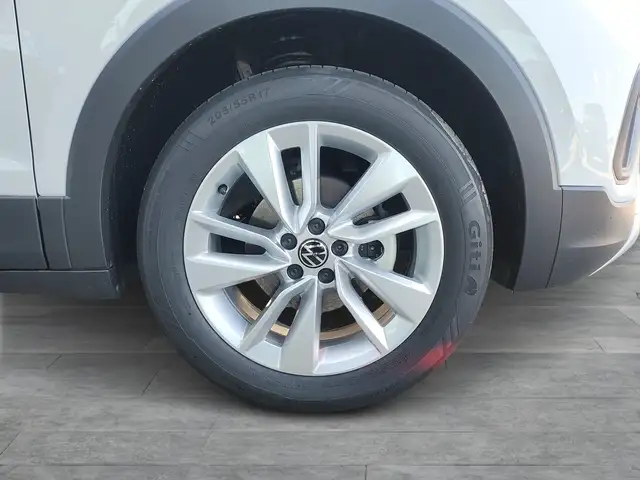 Volkswagen T-Cross view 7