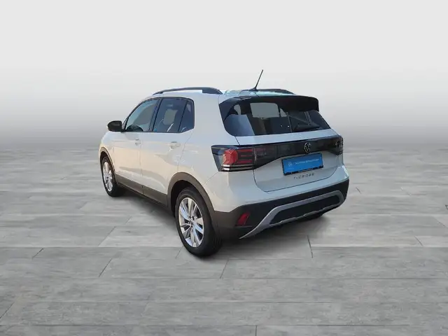 Volkswagen T-Cross view 4