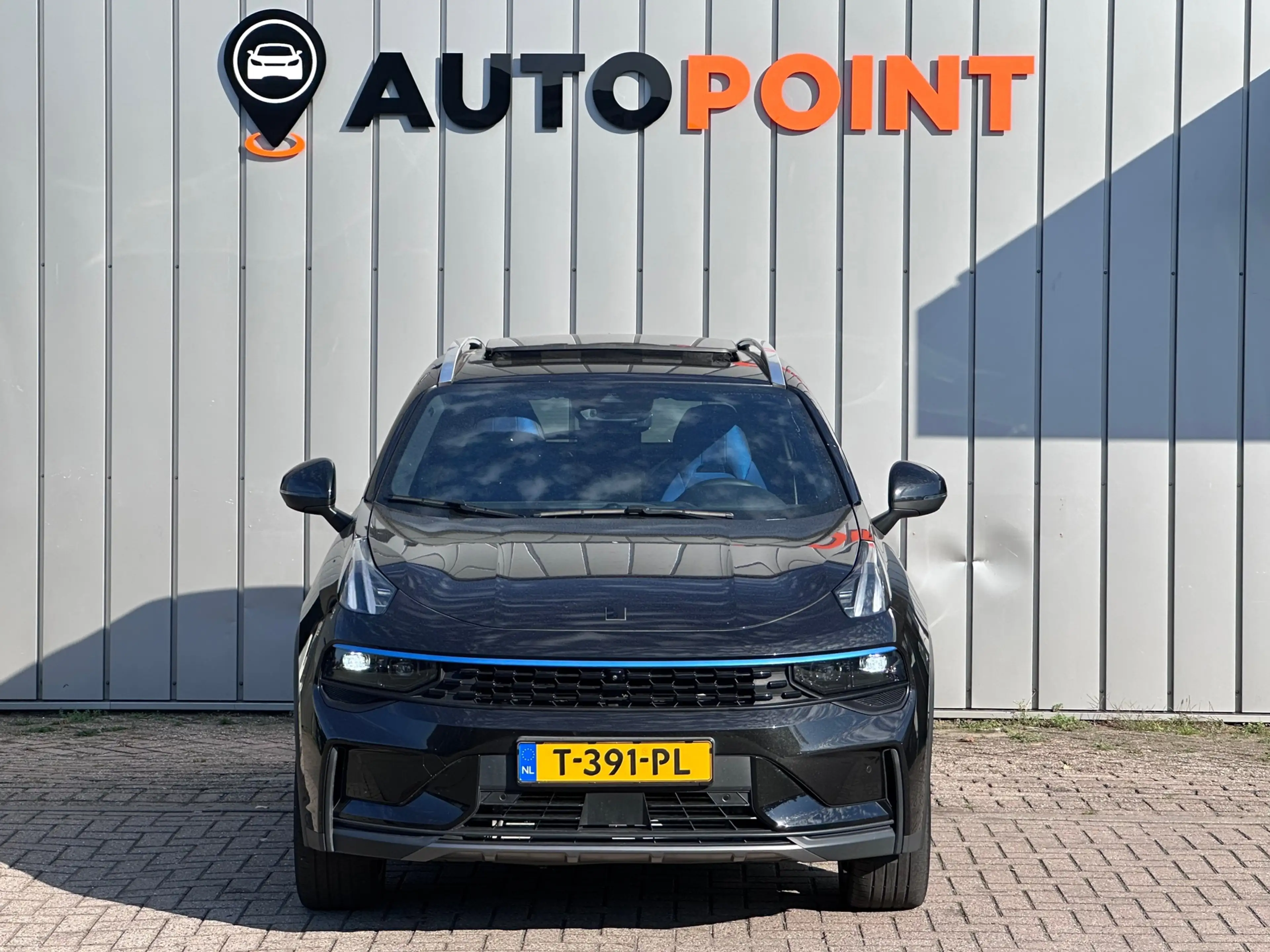 Lynk & Co 01 1.5 PHEV MY22 6,6kWh Zwart FACELIFT SOH 97% PANO 3 — photo 2