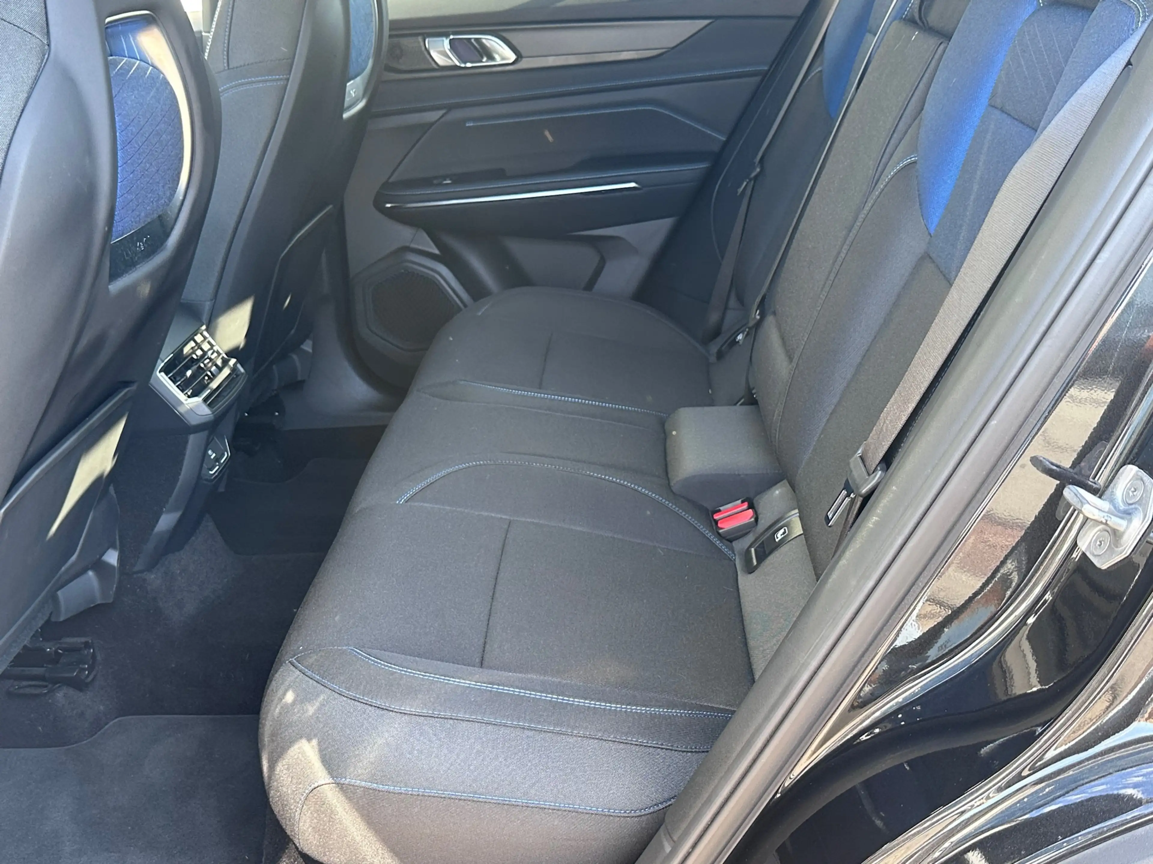 Lynk & Co 01 1.5 PHEV MY22 6,6kWh Zwart FACELIFT SOH 97% PANO 3 — photo 9