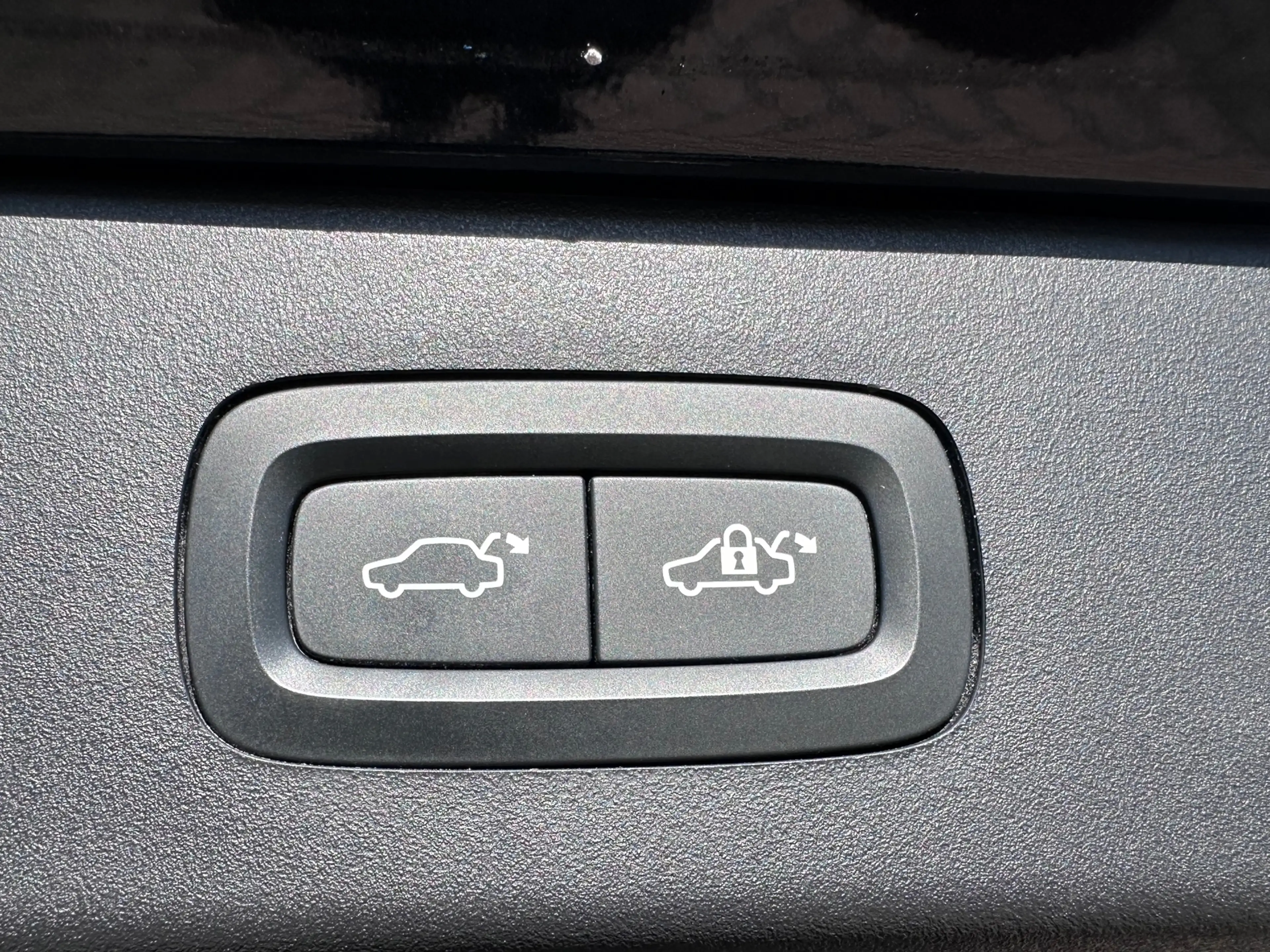 Lynk & Co 01 1.5 PHEV MY22 6,6kWh Zwart FACELIFT SOH 97% PANO 3 — photo 7