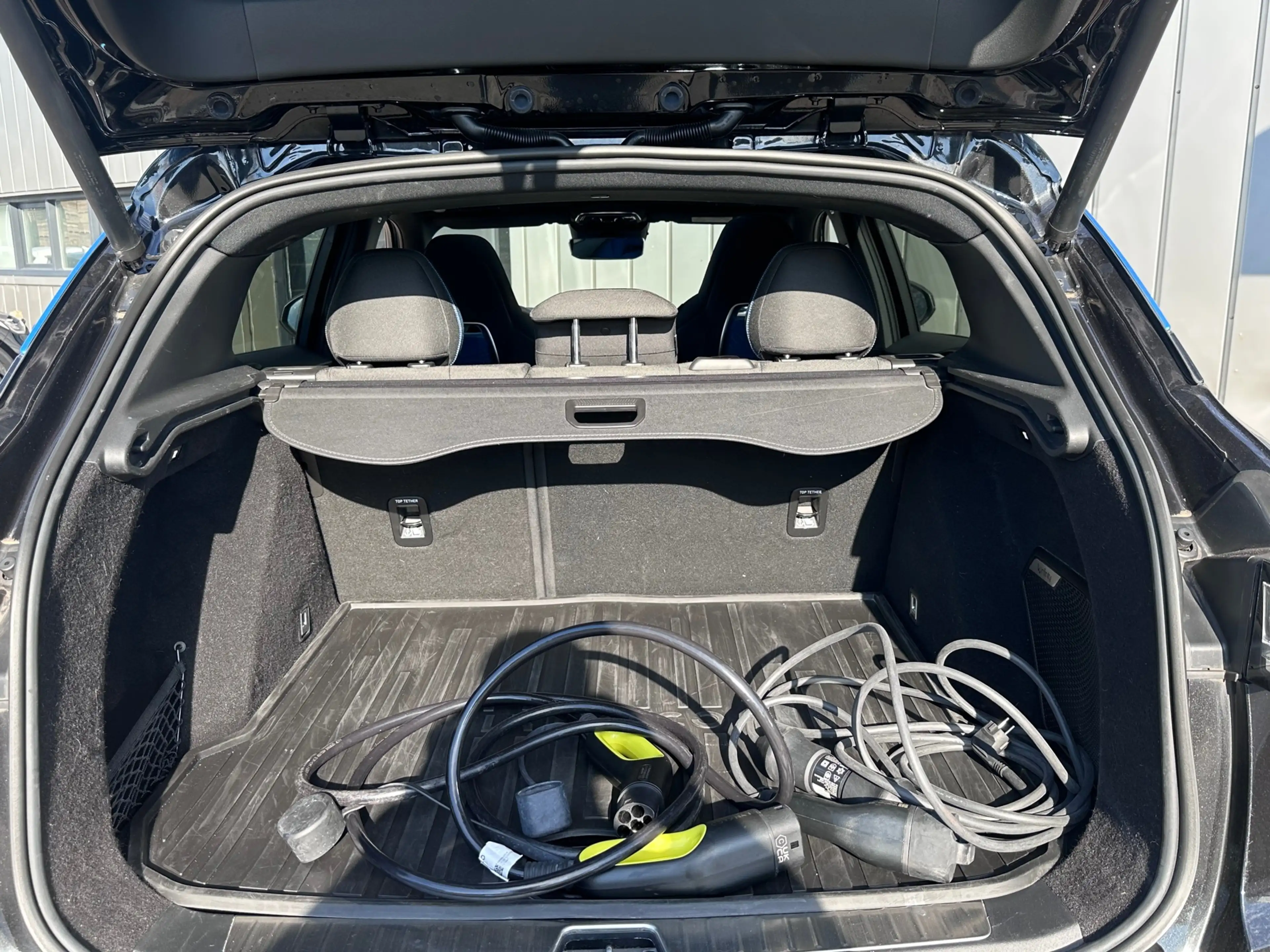 Lynk & Co 01 1.5 PHEV MY22 6,6kWh Zwart FACELIFT SOH 97% PANO 3 — photo 10