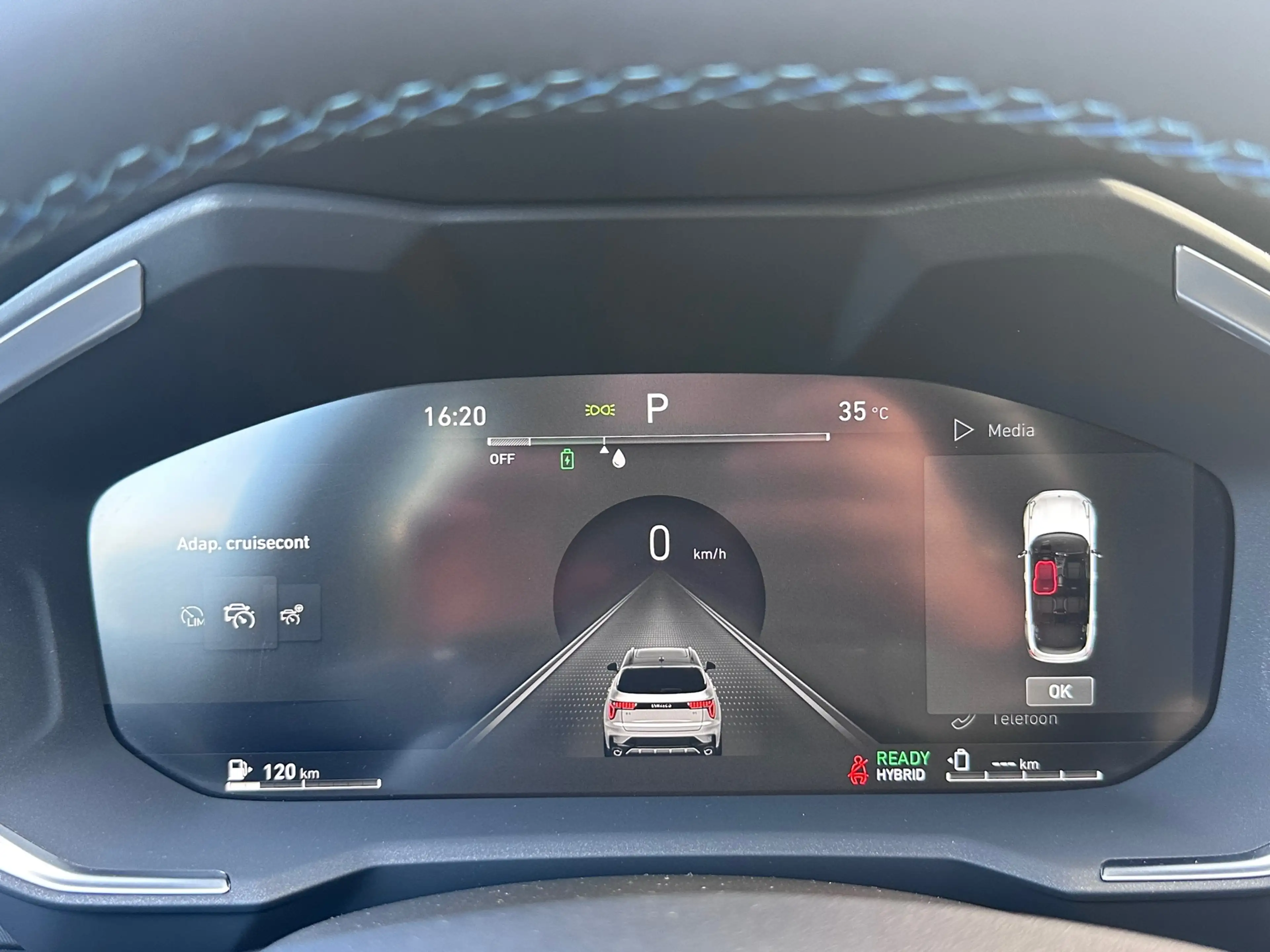Lynk & Co 01 1.5 PHEV MY22 6,6kWh Zwart FACELIFT SOH 97% PANO 3 — photo 15