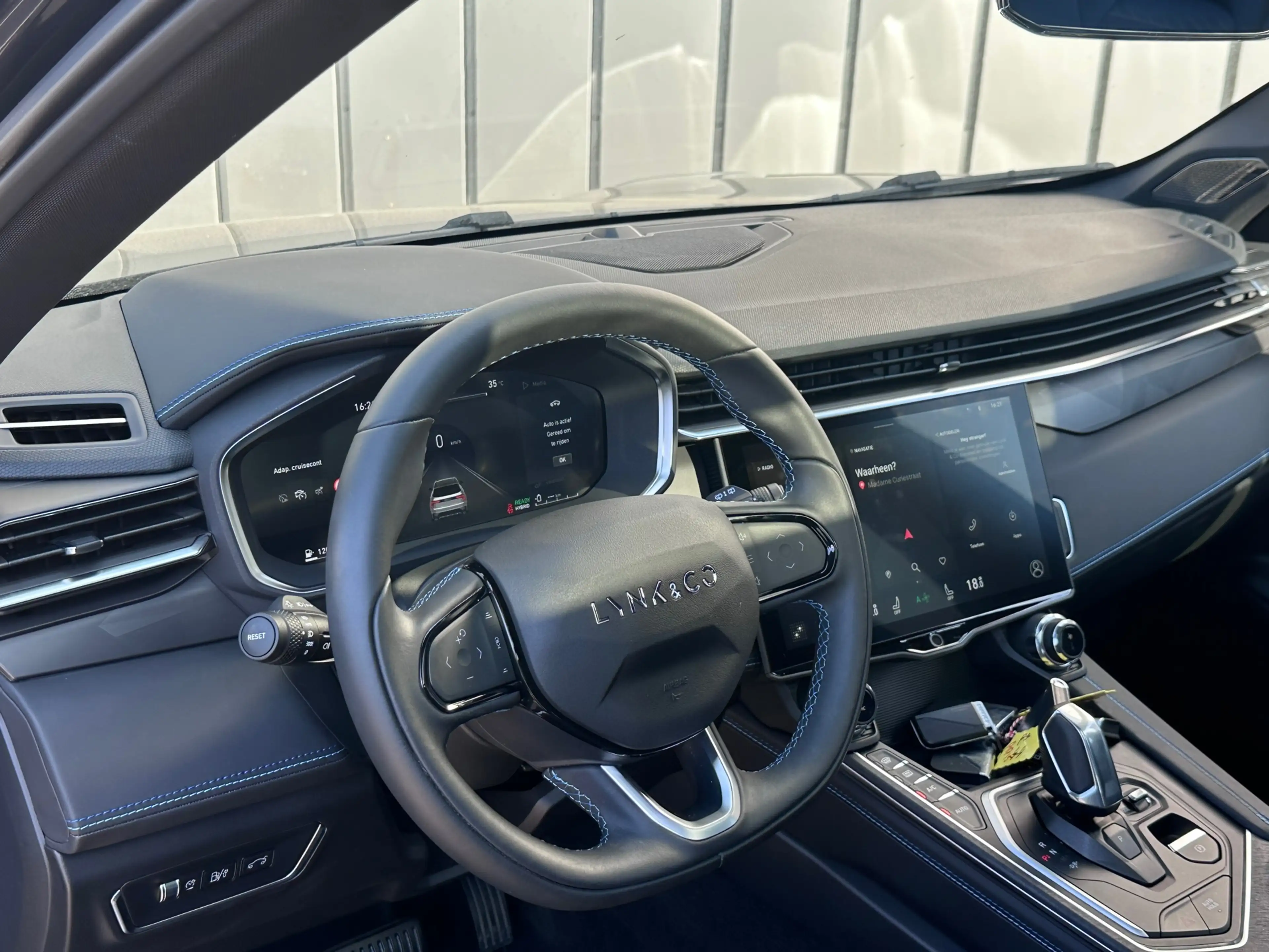 Lynk & Co 01 1.5 PHEV MY22 6,6kWh Zwart FACELIFT SOH 97% PANO 3 — photo 6