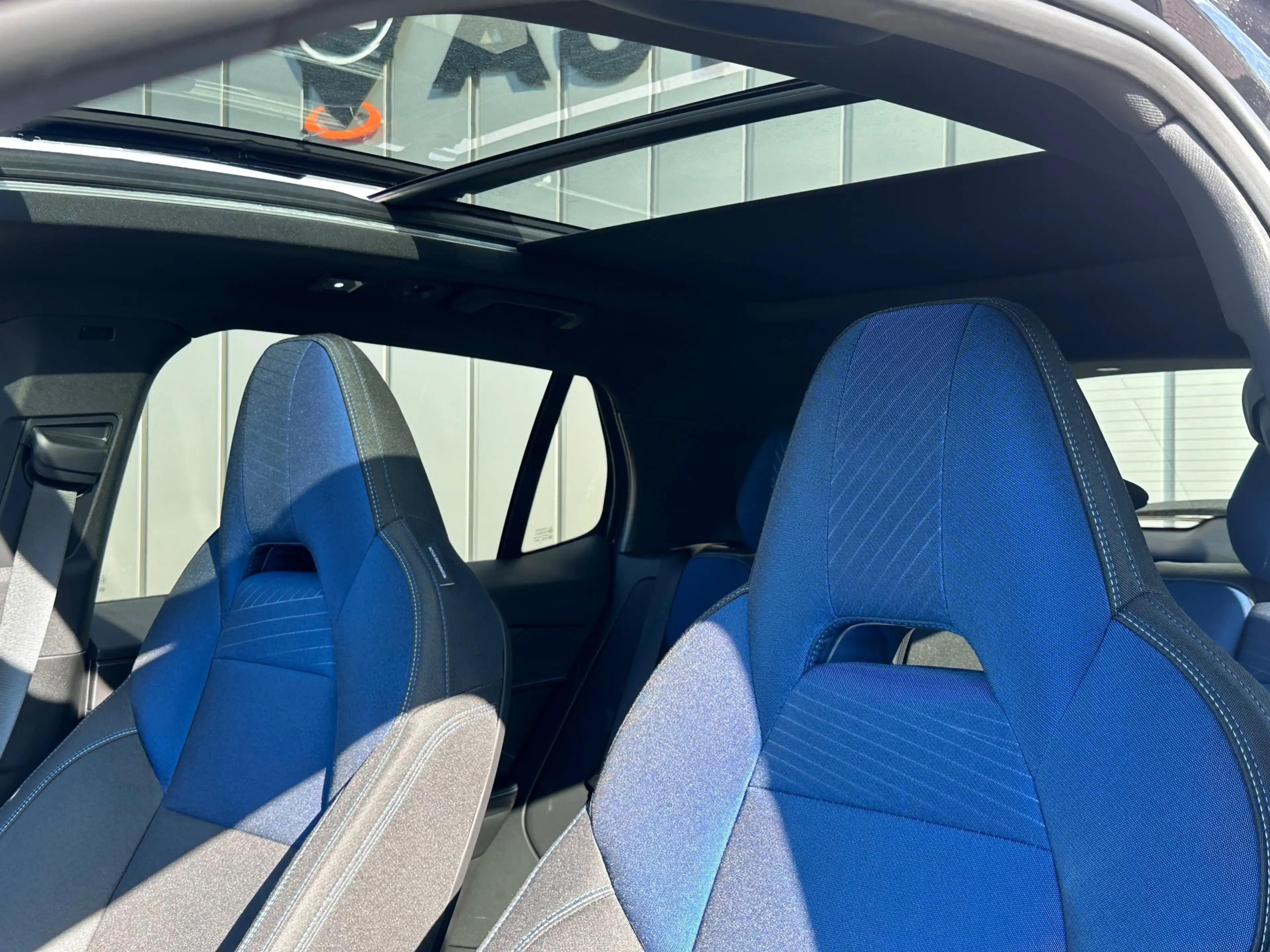 Lynk & Co 01 1.5 PHEV MY22 6,6kWh Zwart FACELIFT SOH 97% PANO 3 — photo 11