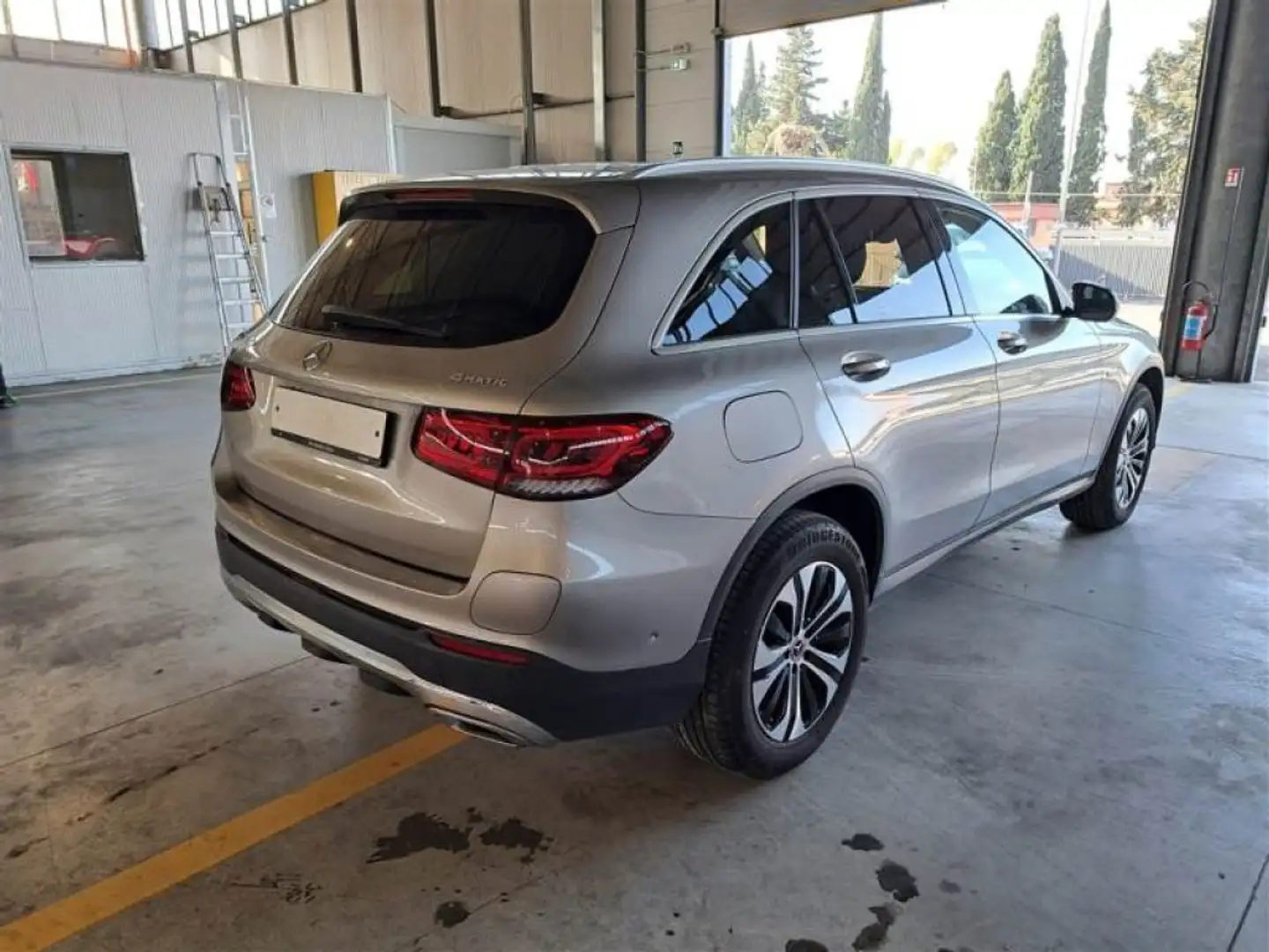 Mercedes-Benz GLC 300 e 4Matic EQ-Power Business Extra Grigio - 2