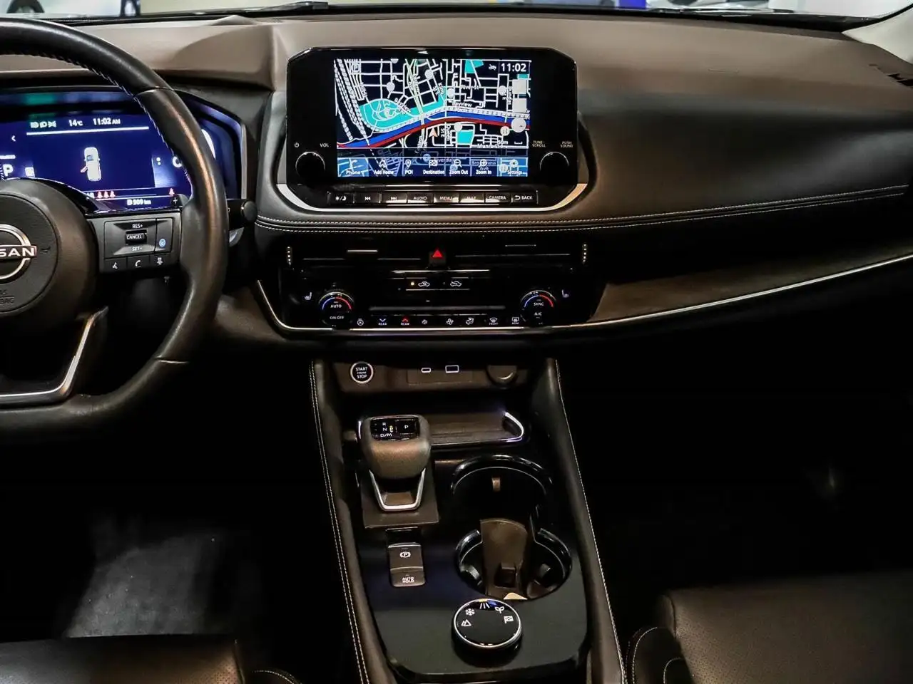 Nissan Rogue снимка Nissan Rogue