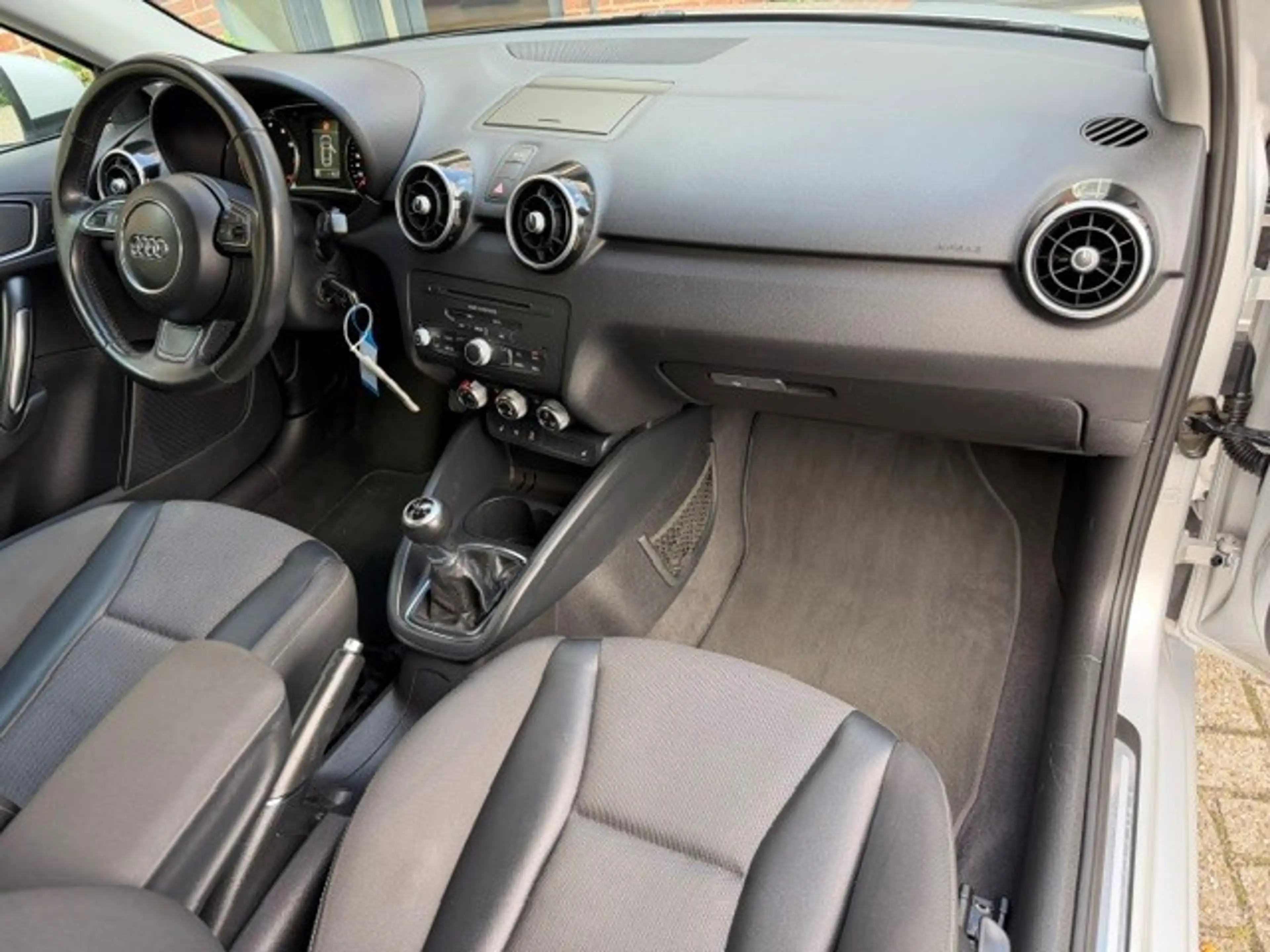 Audi A1 1.2 TFSI Attraction Pro Line,bj.2011, 162.512 km. — photo 7