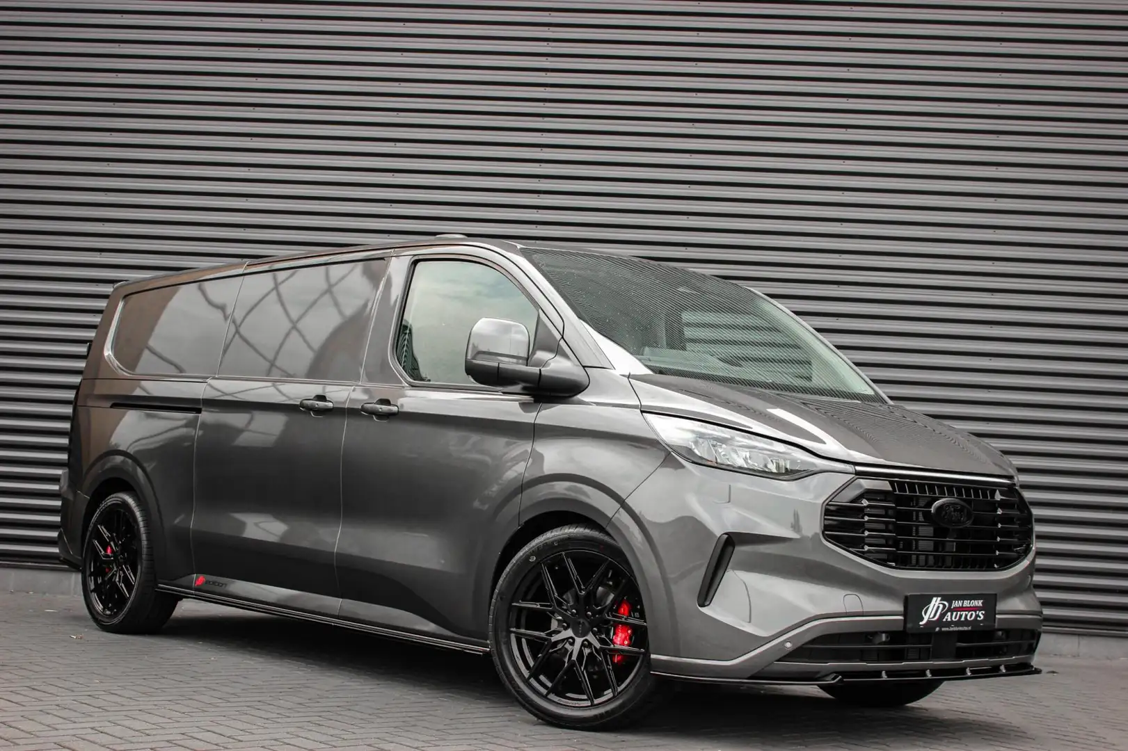 Ford Transit Custom 320 2.0 TDCI L2H1 Limited 170PK JB- EDITION / DRIV Grijs - 2