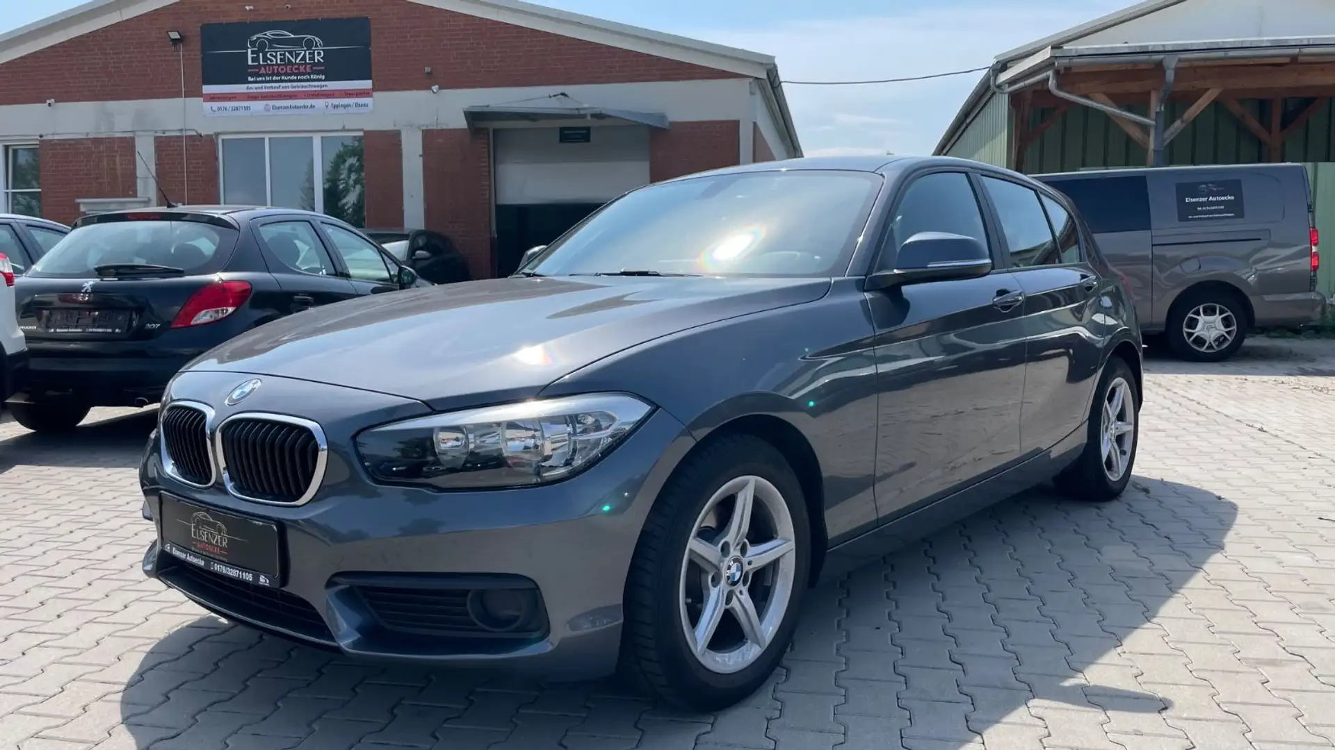 BMW 118 i 5 Türig SHZ PDC Neues Modell#Aus 1. Hand# Grau - 1