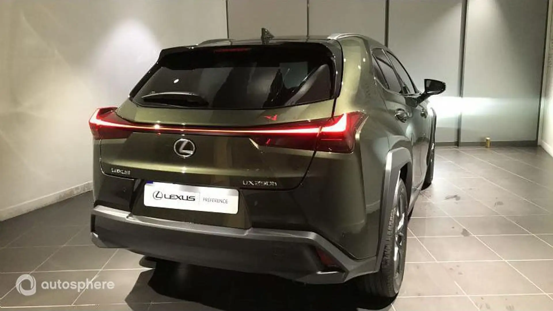 Lexus UX 250h 250h 2WD Luxe - 2
