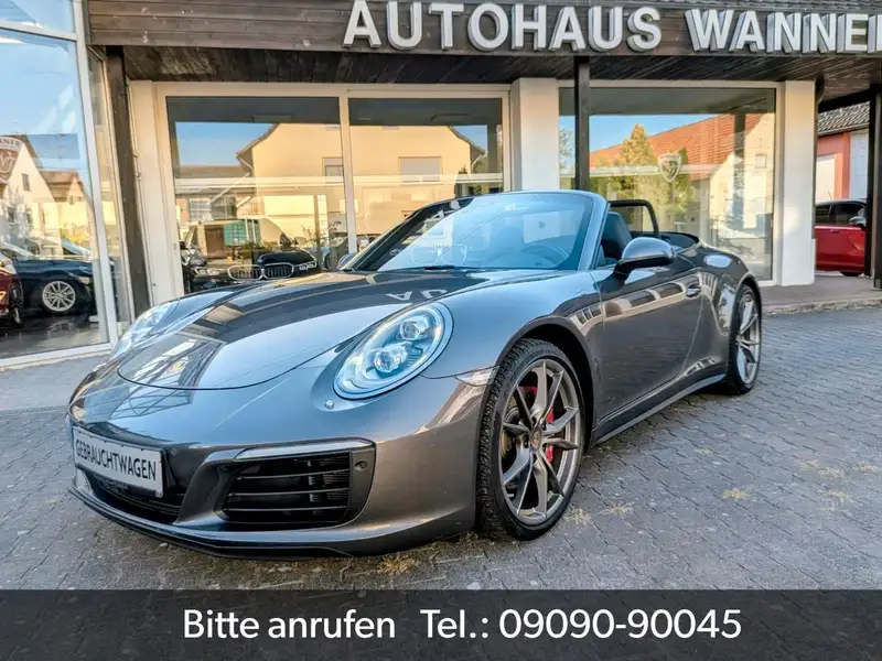 PORSCHE 911