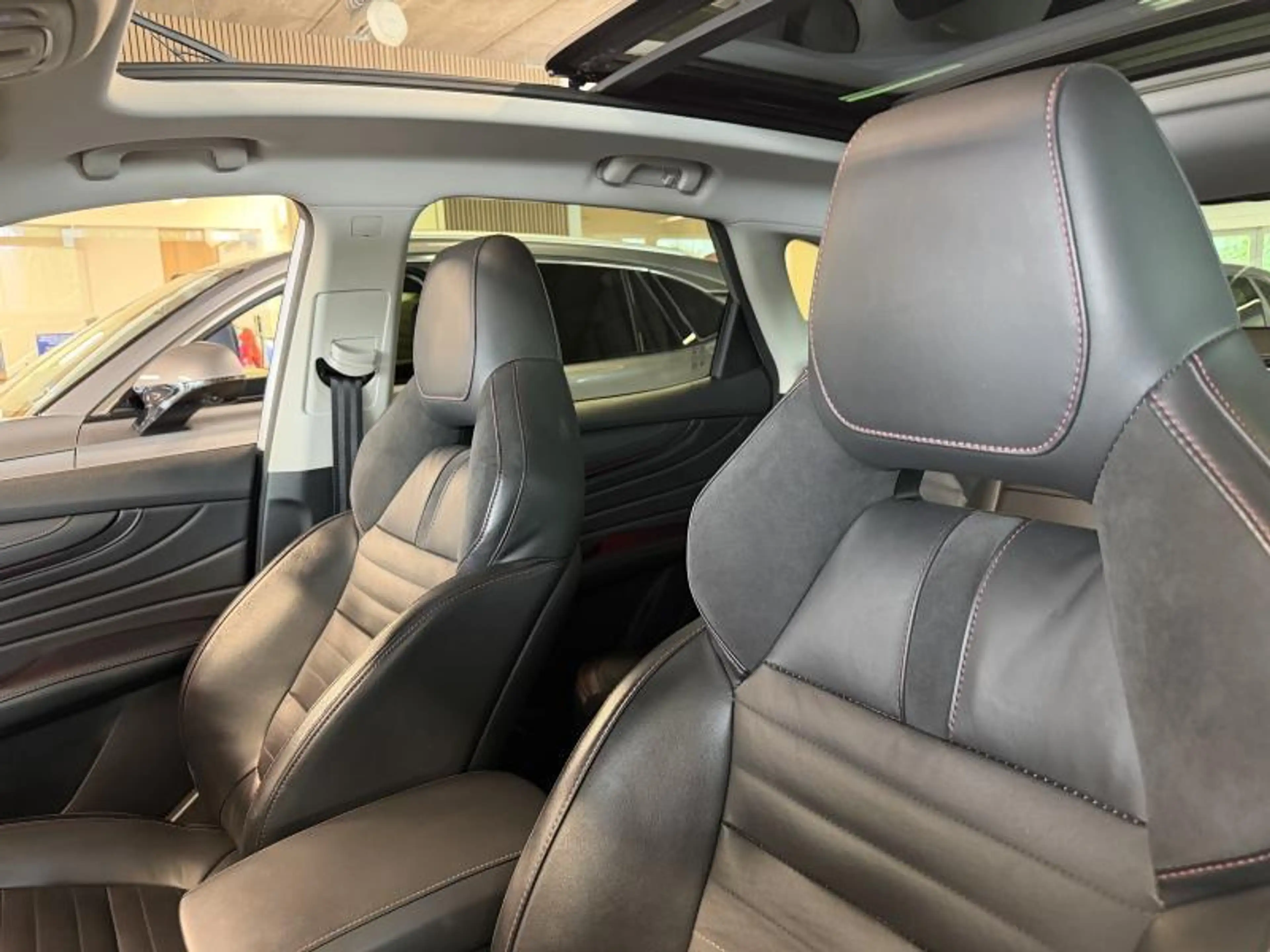 MG EHS 1.5T-GDi PLUG-IN Luxury | GPS, camera,... | FULL O — photo 12