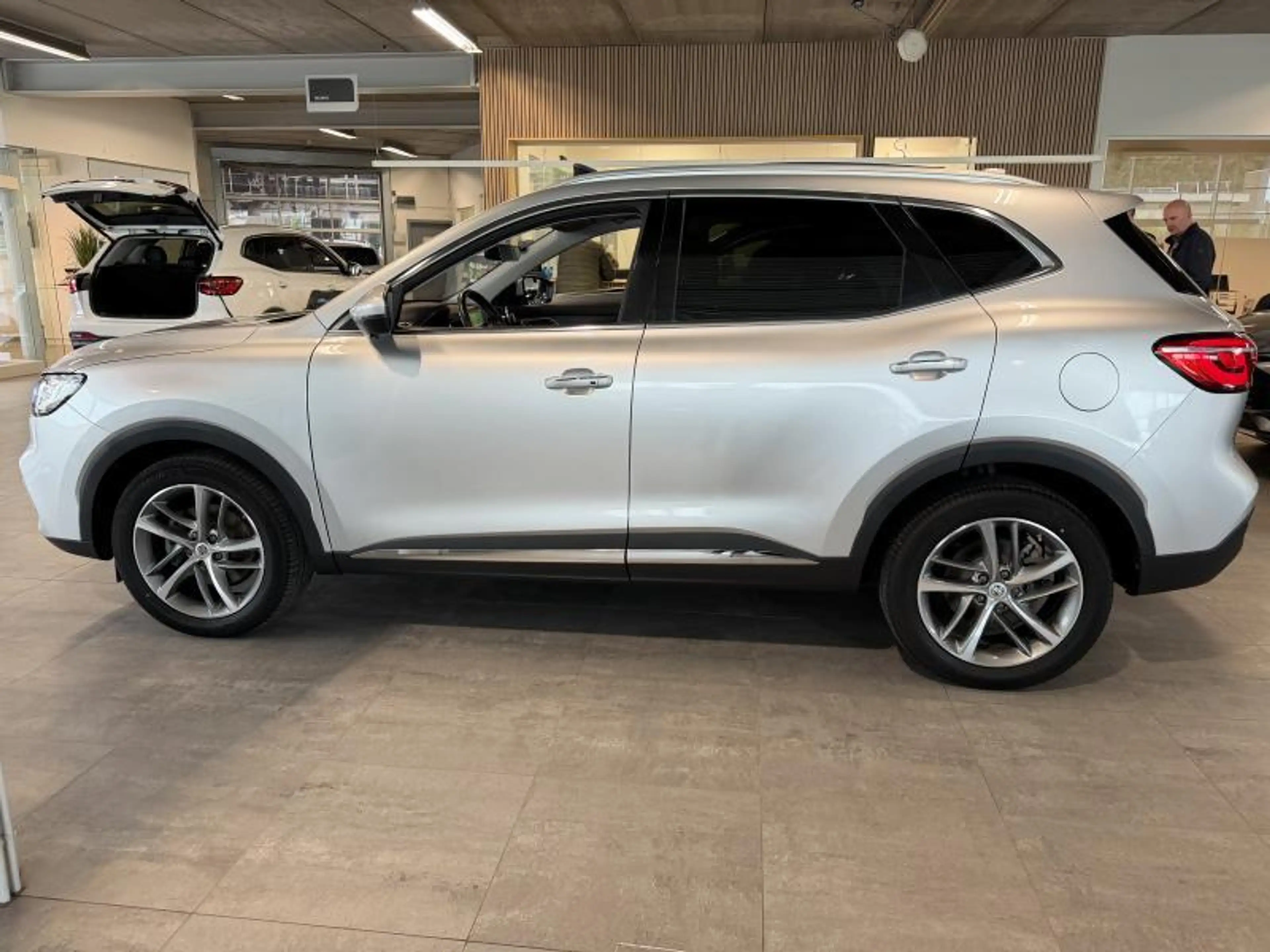 MG EHS 1.5T-GDi PLUG-IN Luxury | GPS, camera,... | FULL O — photo 8