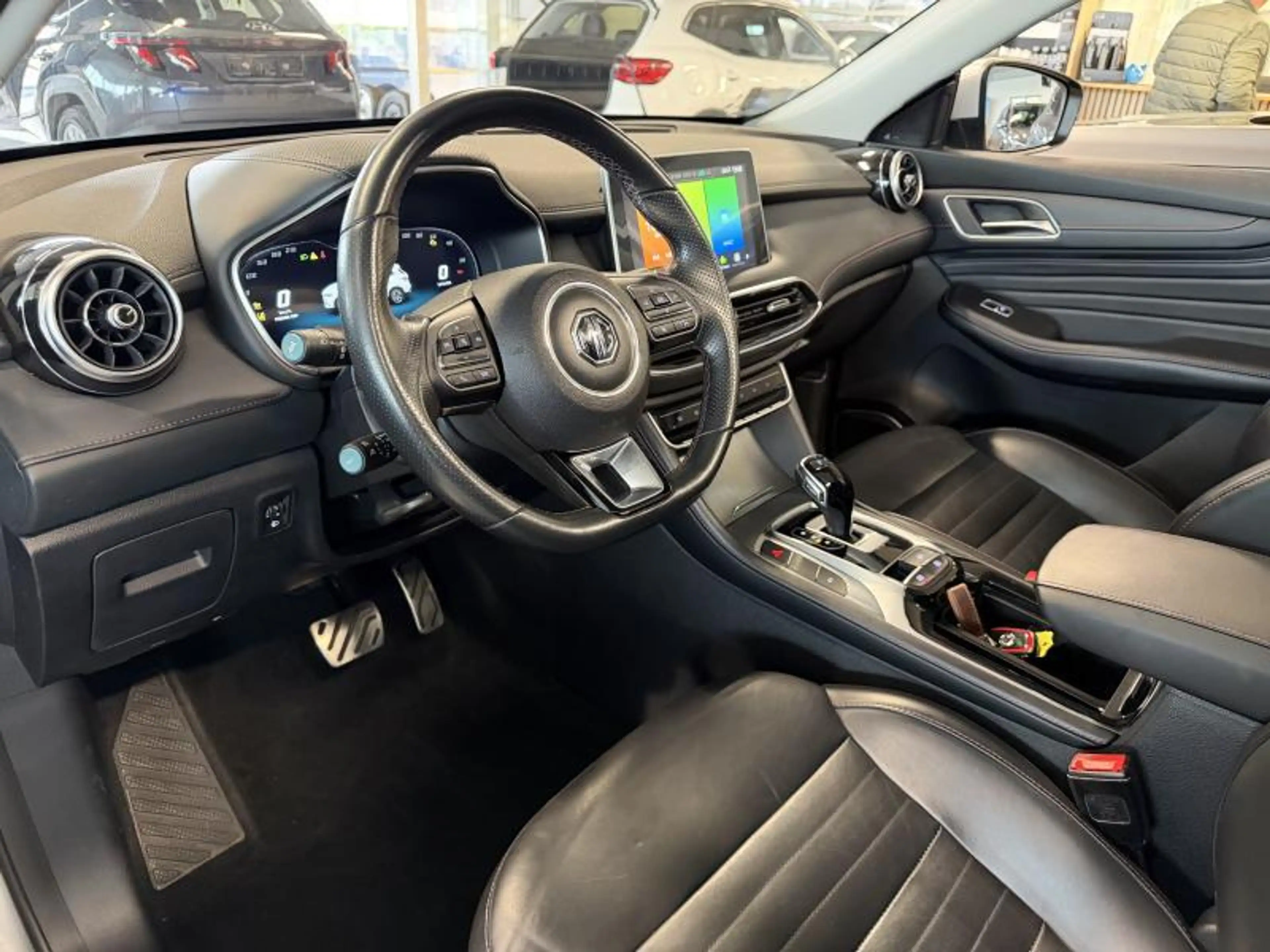 MG EHS 1.5T-GDi PLUG-IN Luxury | GPS, camera,... | FULL O — photo 4