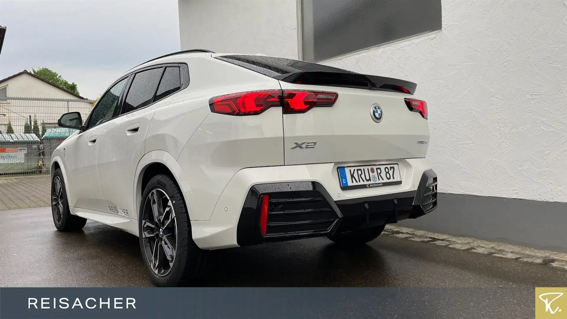 BMW X2 xDrive20d A M-Sport,Pano,AHK,DA+,Autom Weiß - 2