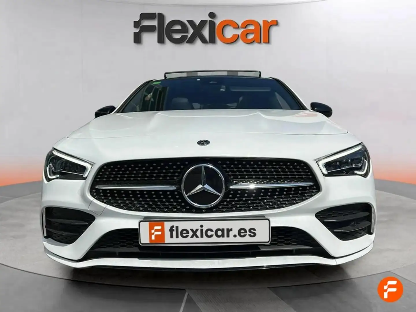 Mercedes-Benz CLA 180 Blanc - 2