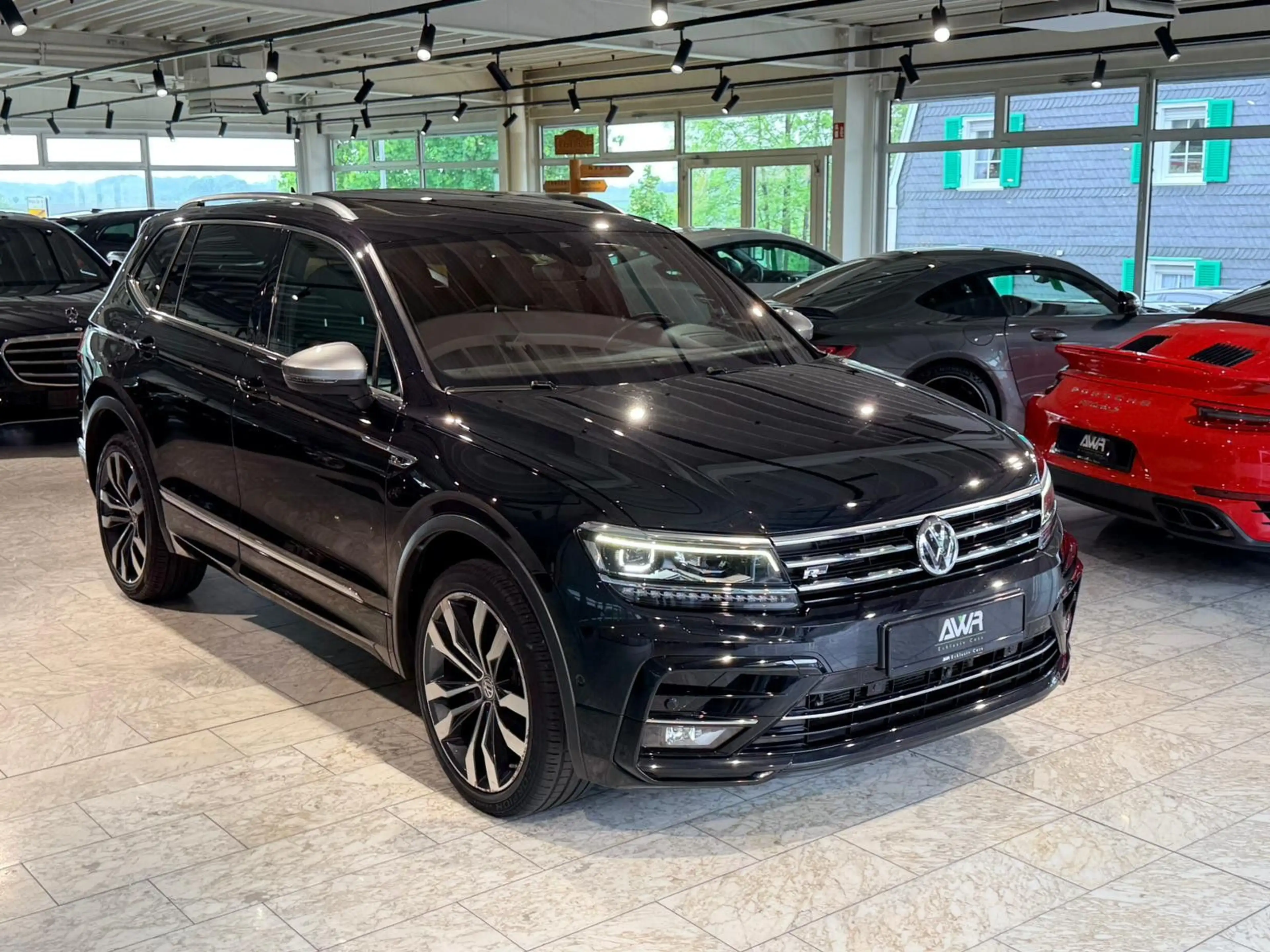 Volkswagen Tiguan Allspace 4Motion R-LINE-BLACK*PANO*20"* — photo 5