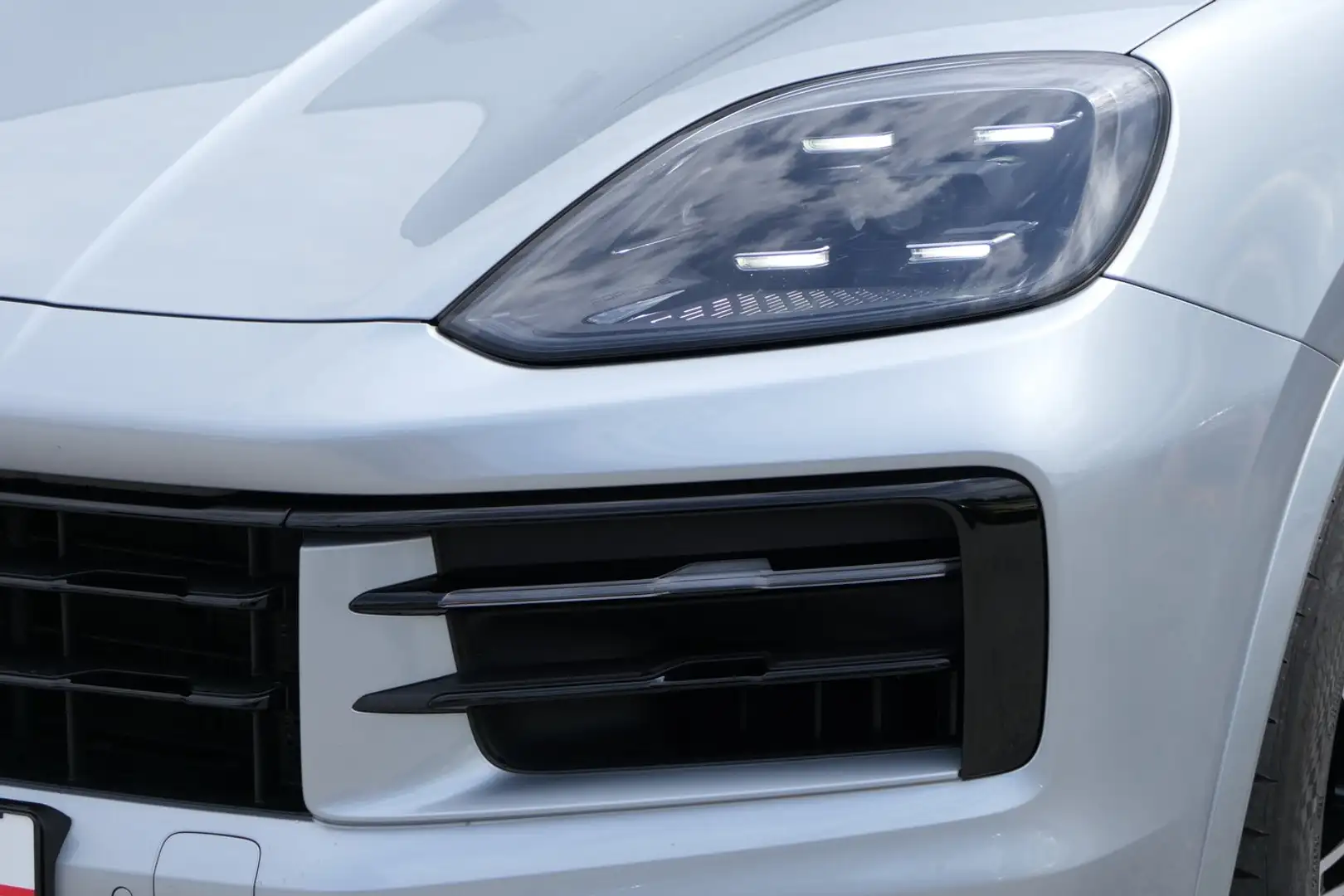 Porsche Cayenne E-Hybrid Coupé Silber - 2