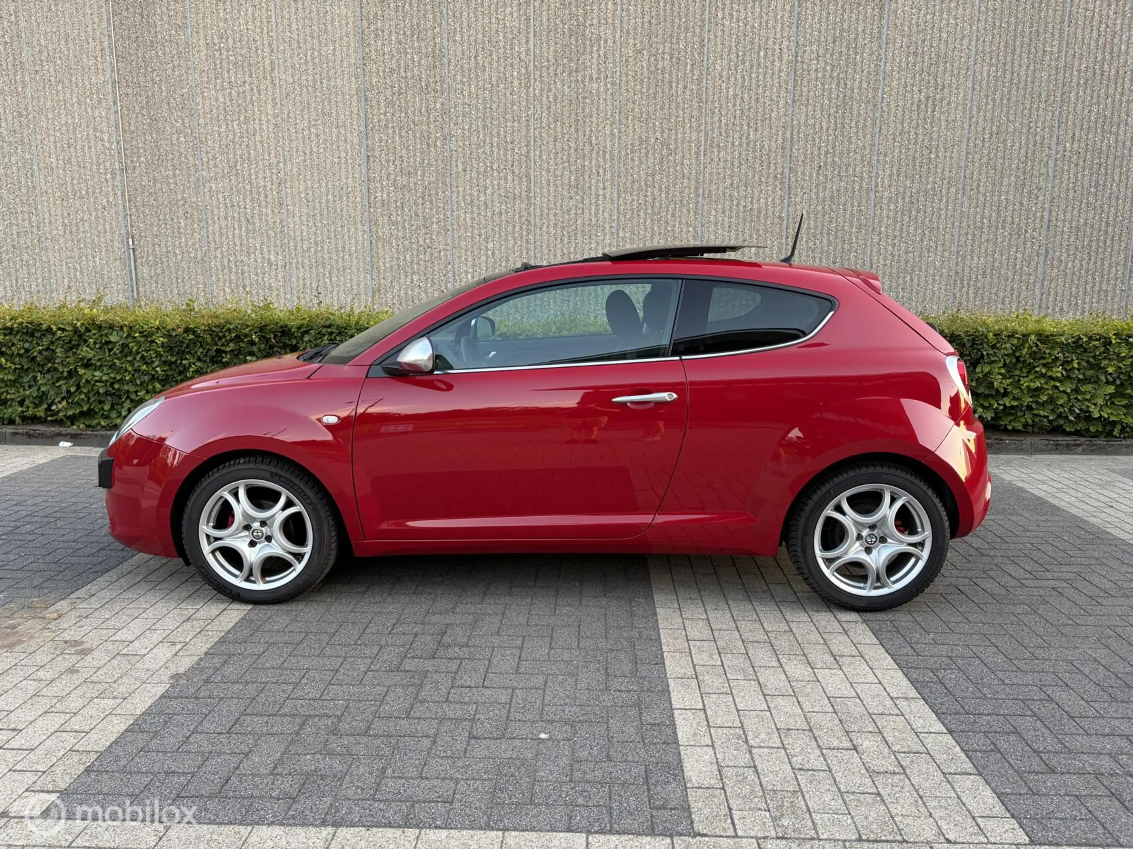 Alfa Romeo MiTo 0.9 | Panoramadak | Airco | Goed onderhouden — photo 2