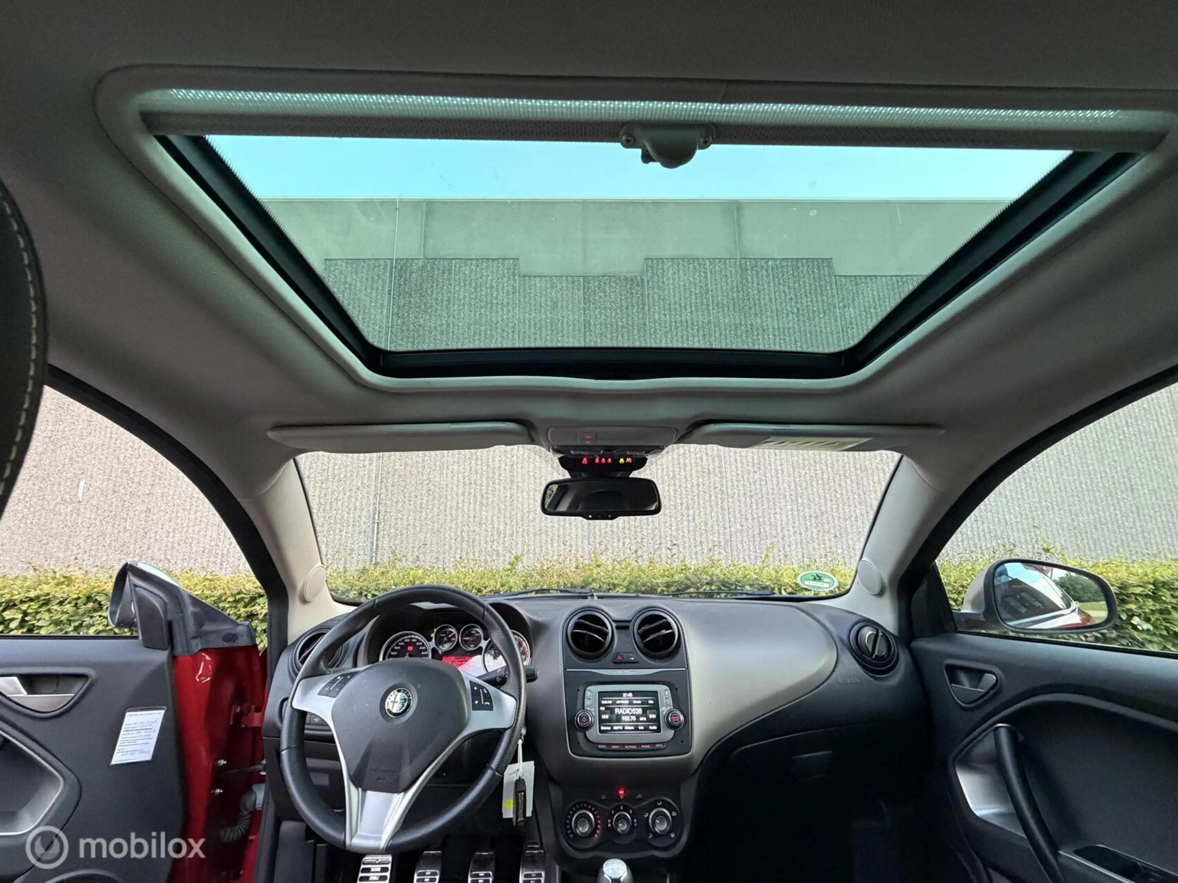 Alfa Romeo MiTo 0.9 | Panoramadak | Airco | Goed onderhouden — photo 4