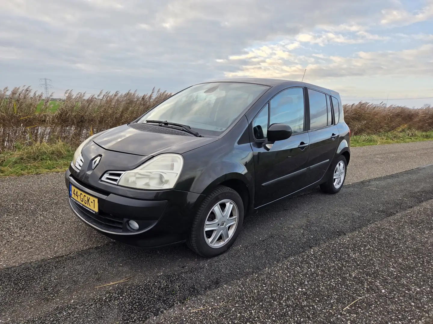 Renault Grand Modus 1.2 TCE Dynamique- AIRCO- 5 DEURS - VOLLEDIGE ONDE Schwarz - 2