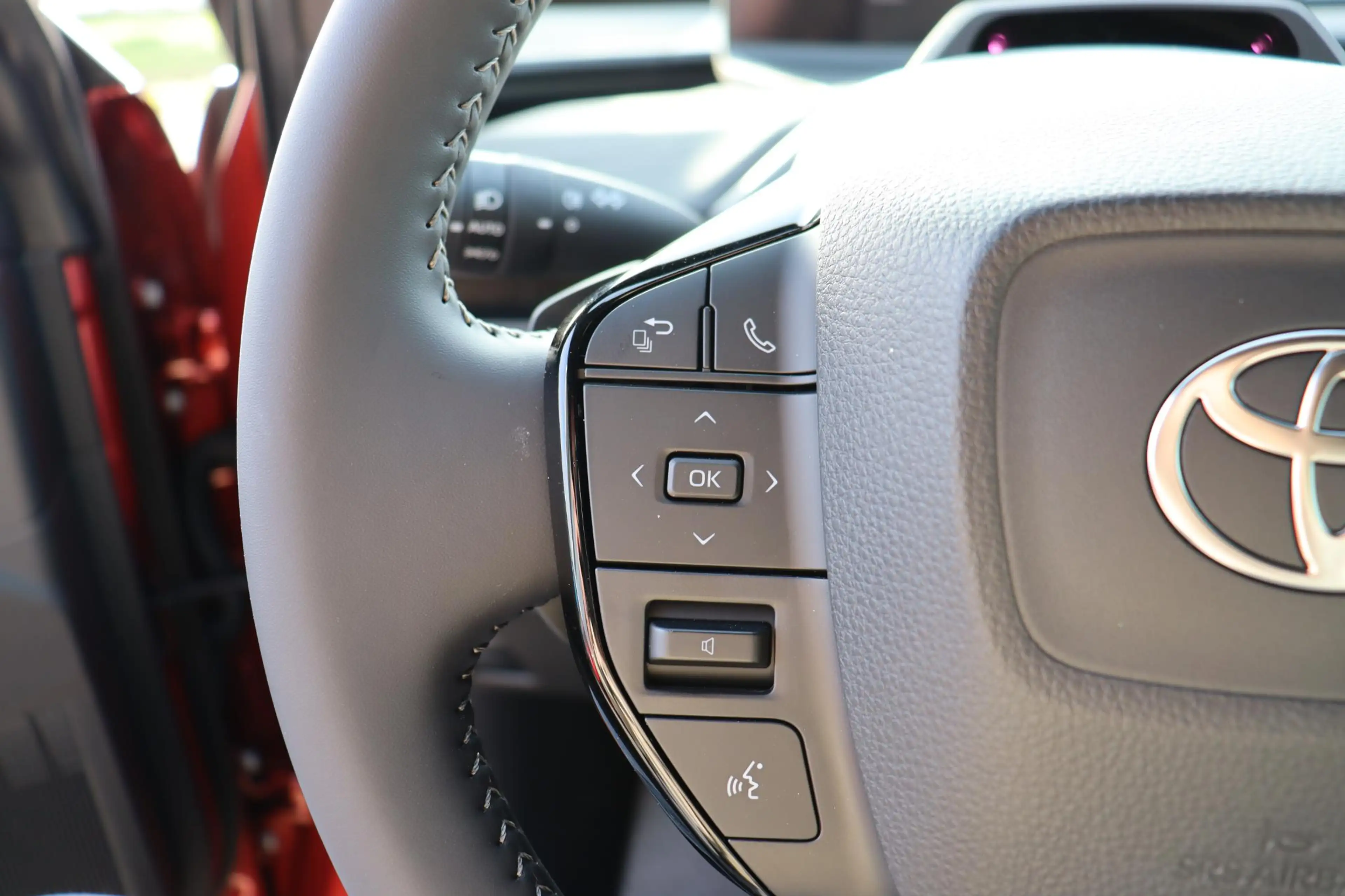Toyota C-HR+ First Edition 77 kWh, Apple Carplay / Android Auto — photo 11