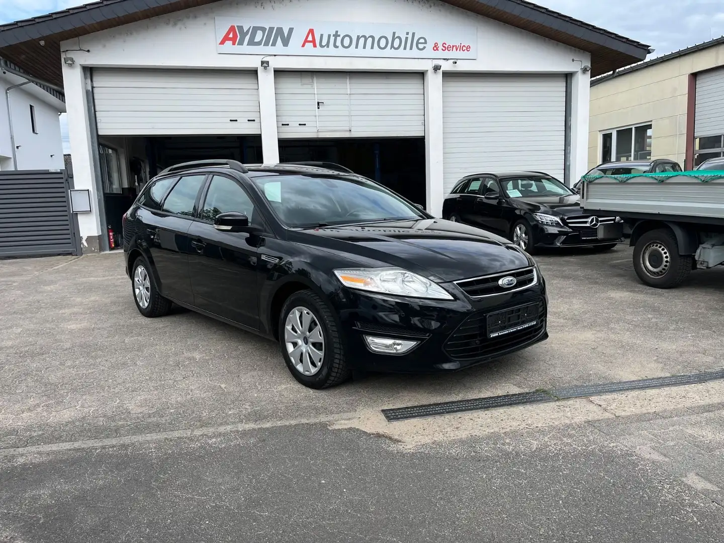 Ford Mondeo Turnier-SEHR GEPFLEGT-TÜV NEU-AHK-KLIMA Nero - 1