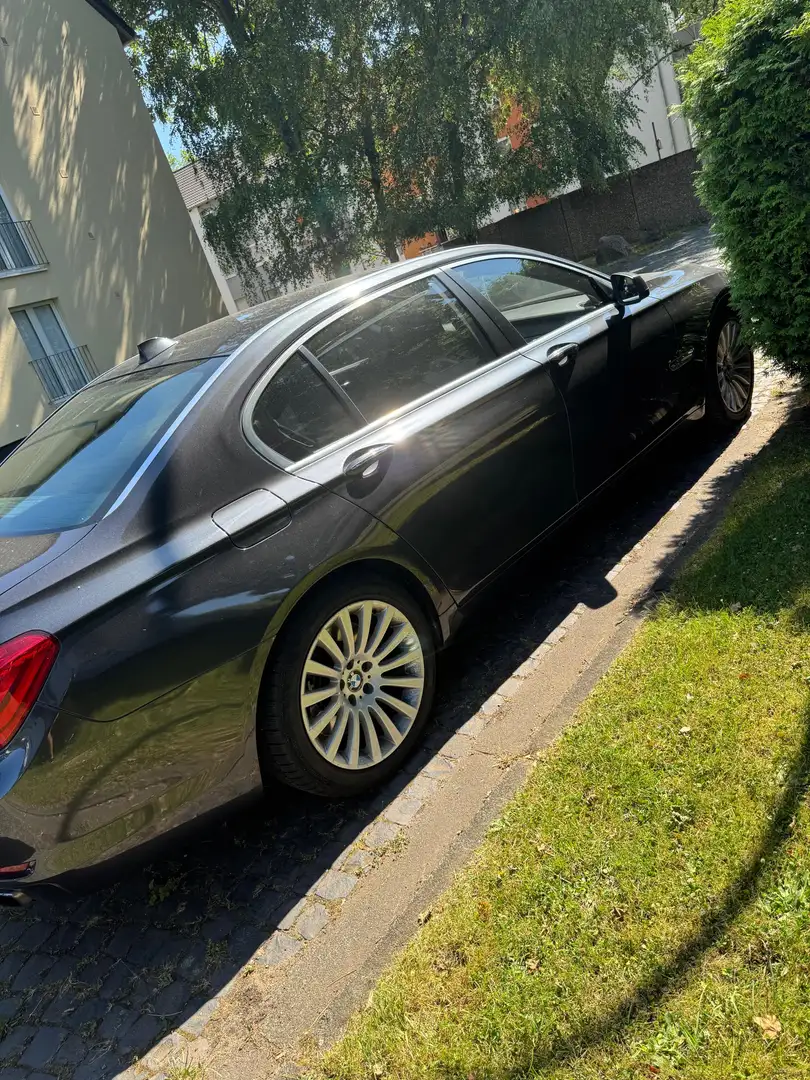 BMW 750 750Li xDrive - 1