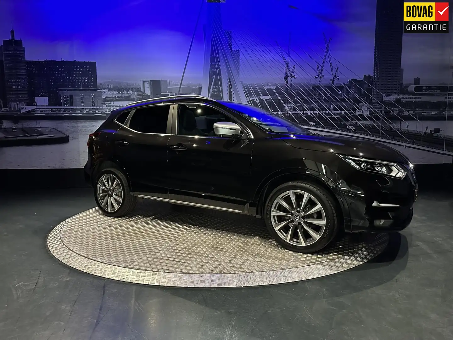Nissan Qashqai 1.3 DIG-T Tekna Premium + *Leder*Bose*Intelligent Zwart - 1