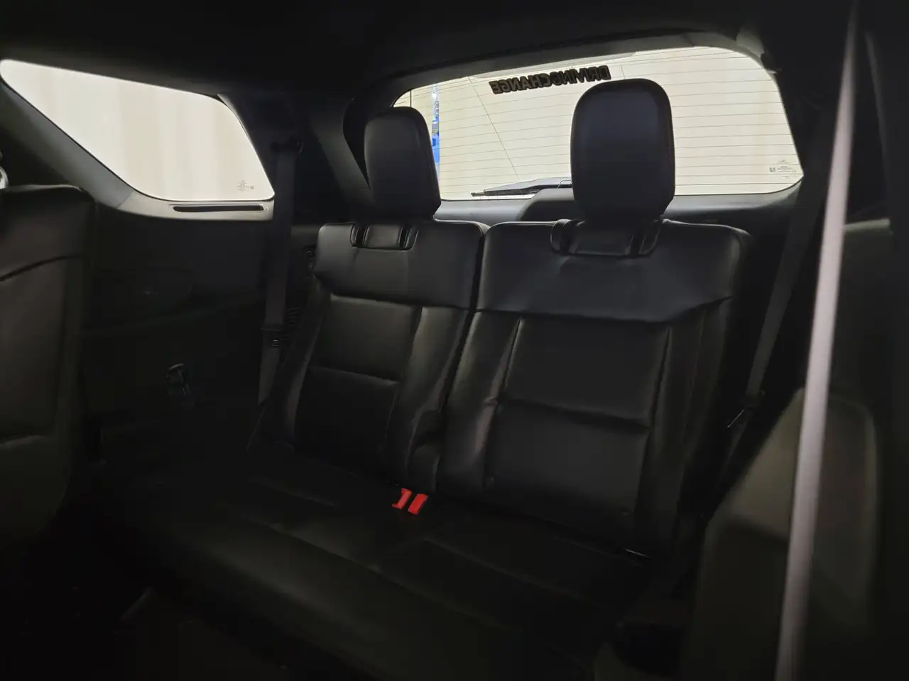 Ford Explorer снимка Ford Explorer