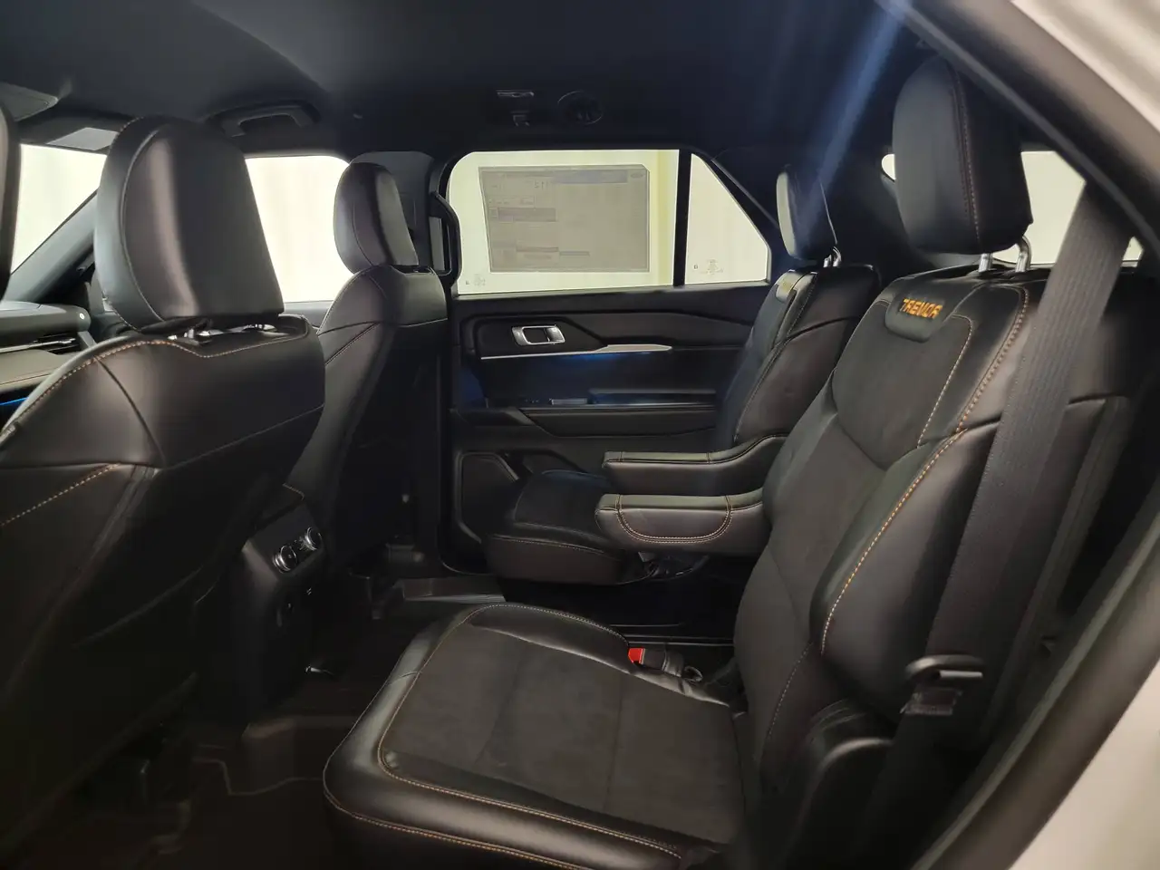 Ford Explorer снимка Ford Explorer