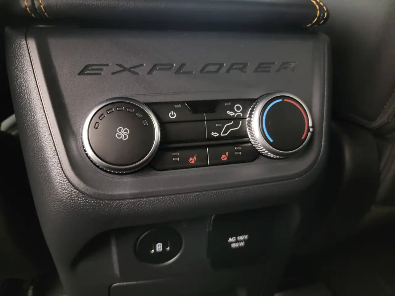 Ford Explorer снимка Ford Explorer