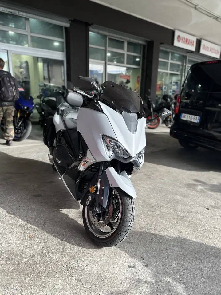 Yamaha Tmax 530