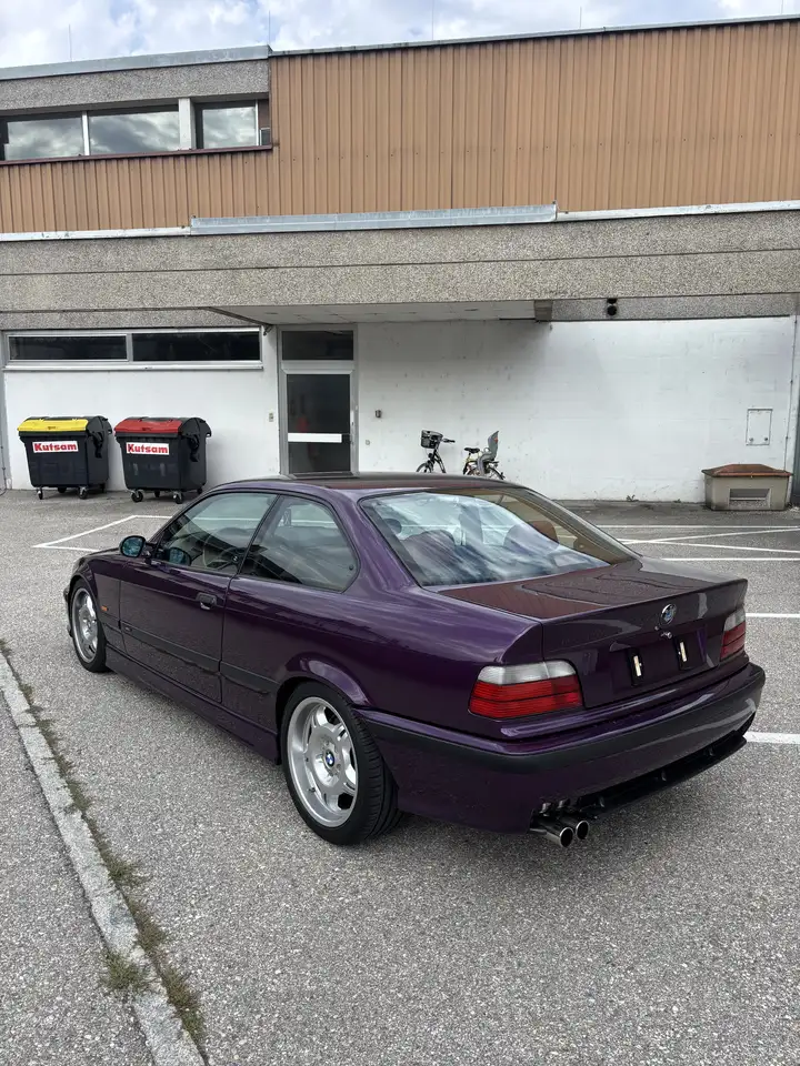 BMW 320i Coupé Sport-Edition, foto 8