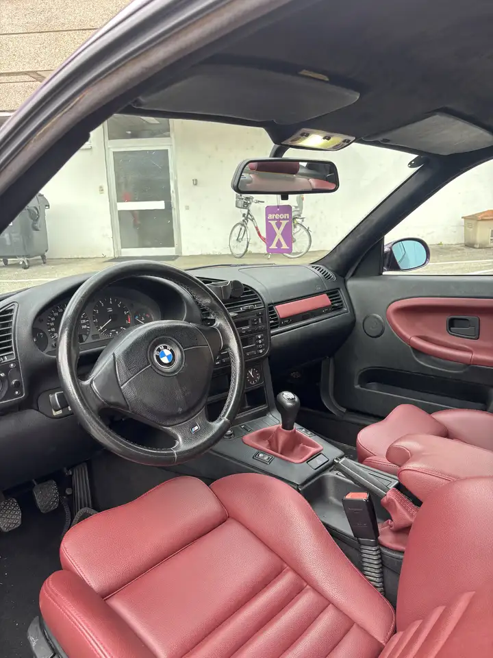 BMW 320i Coupé Sport-Edition, foto 9