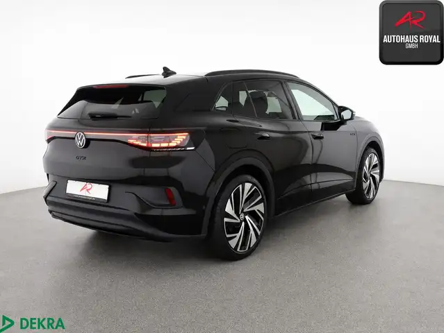 Volkswagen ID.4 view 5