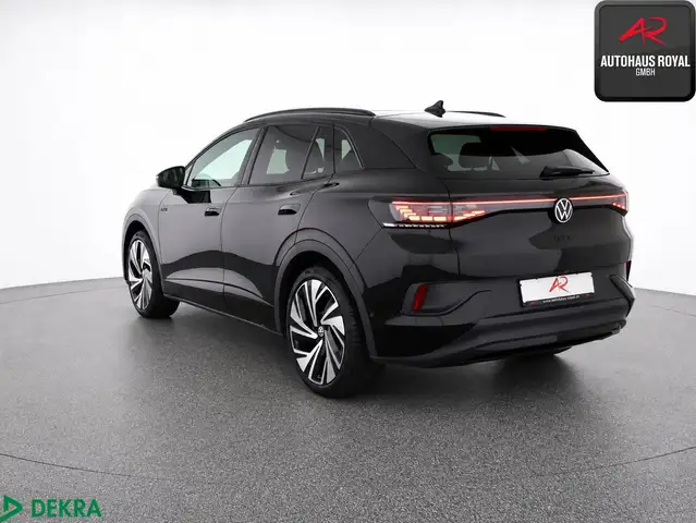 Volkswagen ID.4 view 3