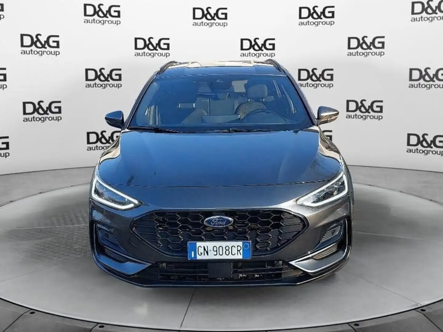 Ford Focus 1.0 EcoBoost Hybrid 125 CV SW ST-Line Grau - 2
