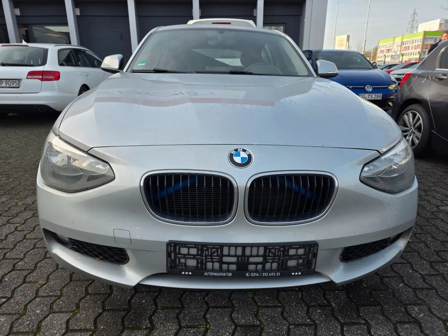 BMW 120 1 Limousine 5-trg. 120 d xDrive 18 Zoll Alu Silber - 1