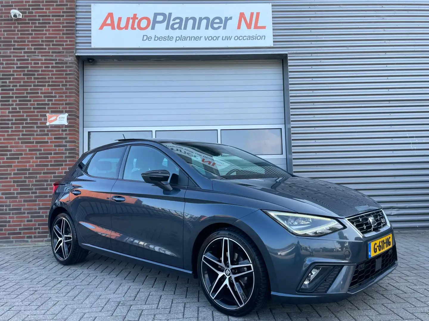 SEAT Ibiza 1.0 TSI FR Business Intens! Camera! Pano! Virtual! Grigio - 1